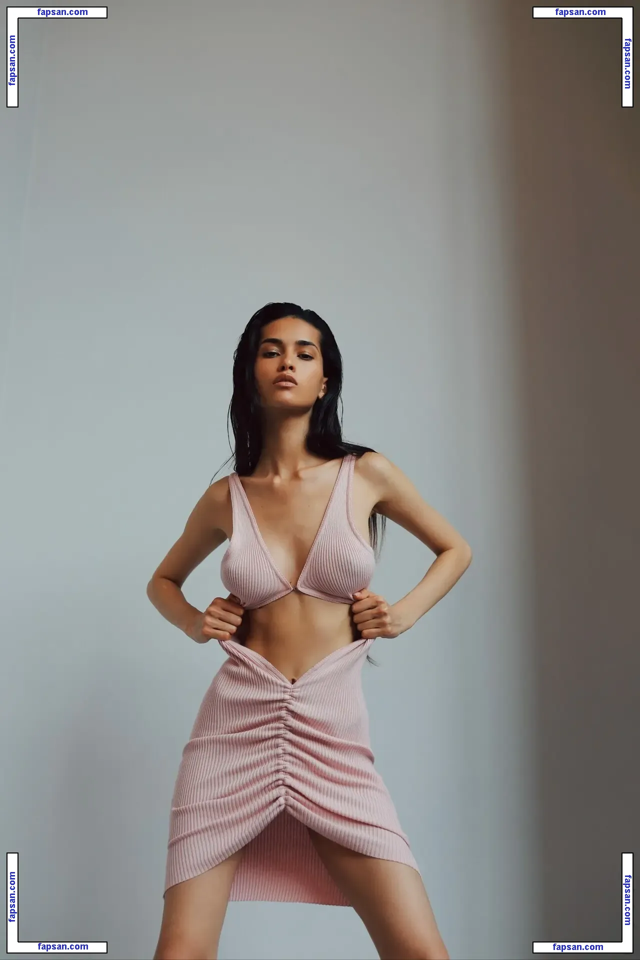 Schassi голая фото #0036 с Онлифанс