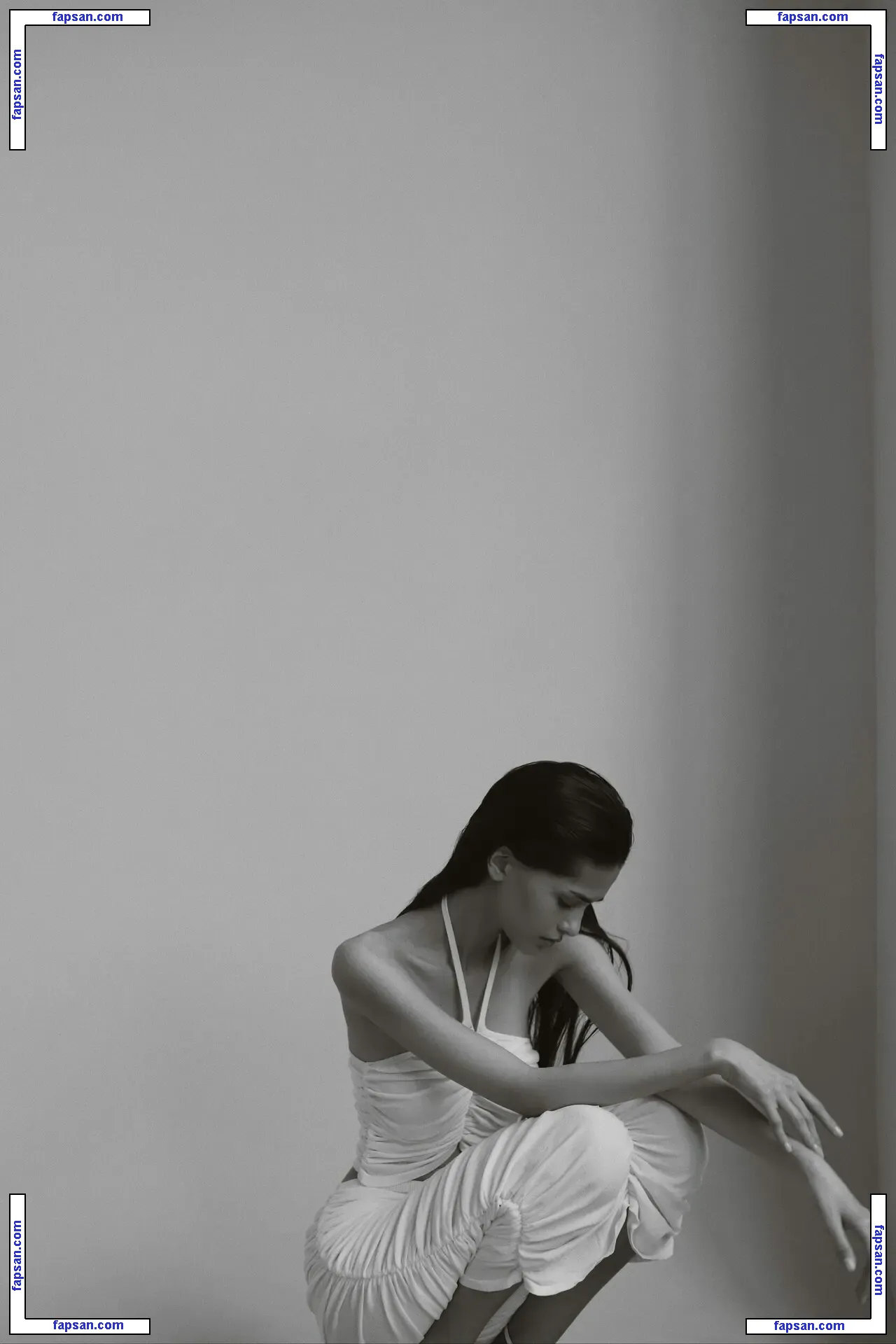 Schassi голая фото #0038 с Онлифанс