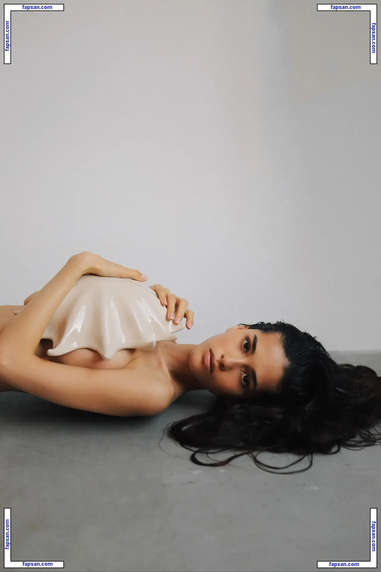 Schassi голая фото #0040 с Онлифанс