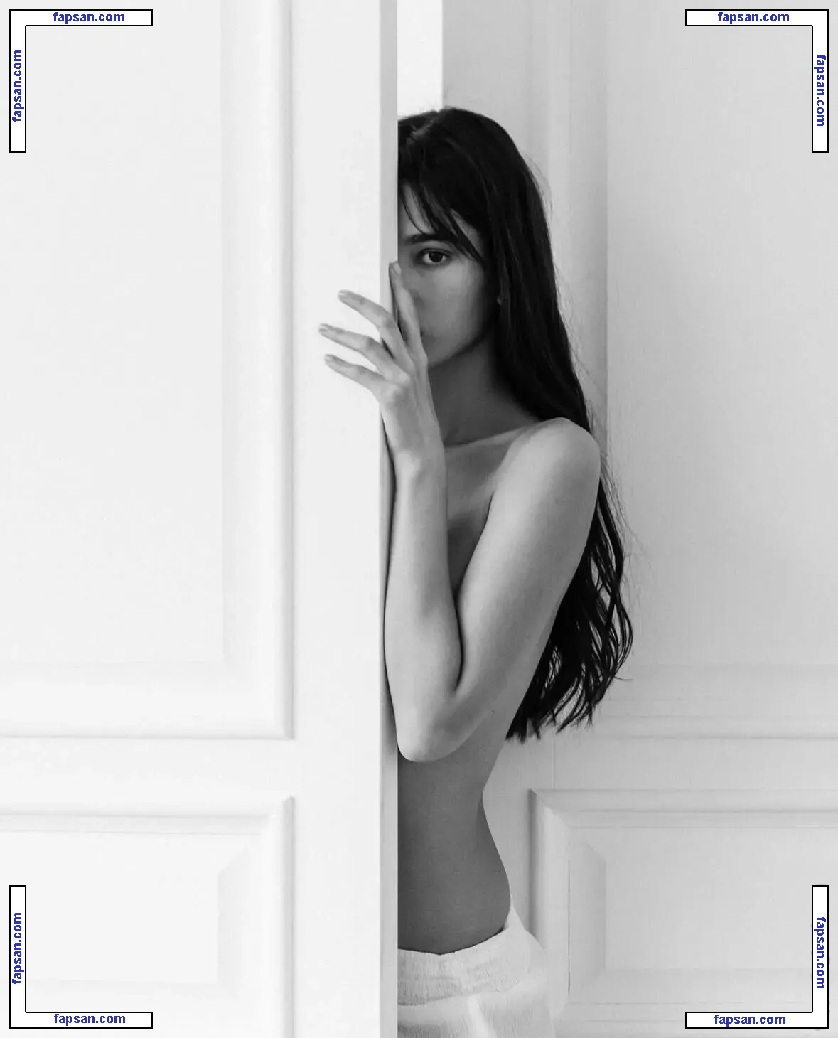 Schassi голая фото #0041 с Онлифанс