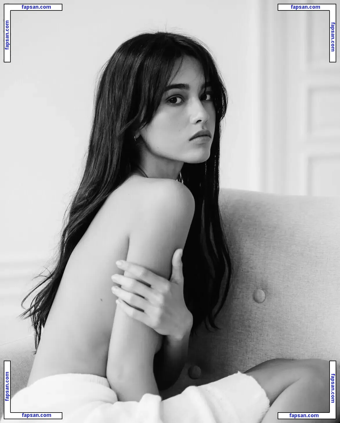 Schassi голая фото #0046 с Онлифанс