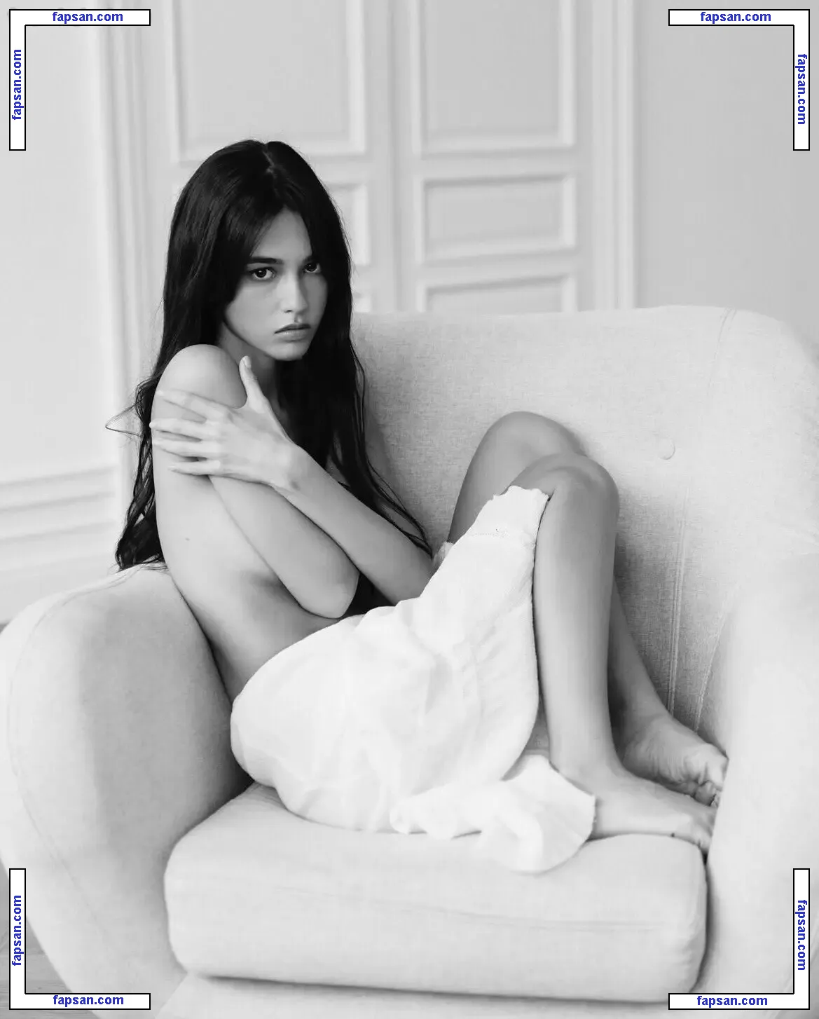 Schassi голая фото #0052 с Онлифанс