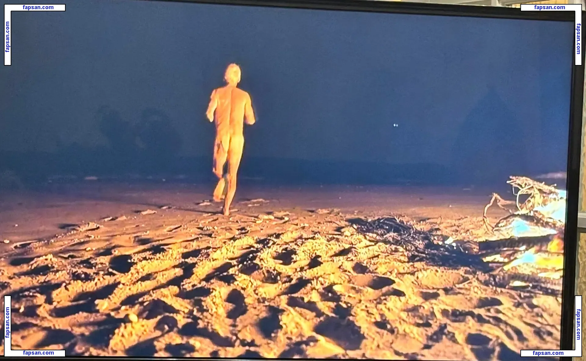 Schofield nude photo #0001 from OnlyFans