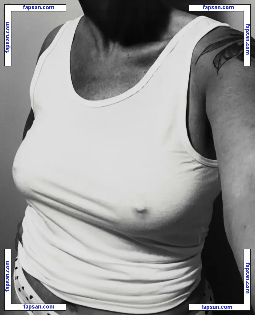 Scorpio_Karen18 nude photo #0004 from OnlyFans