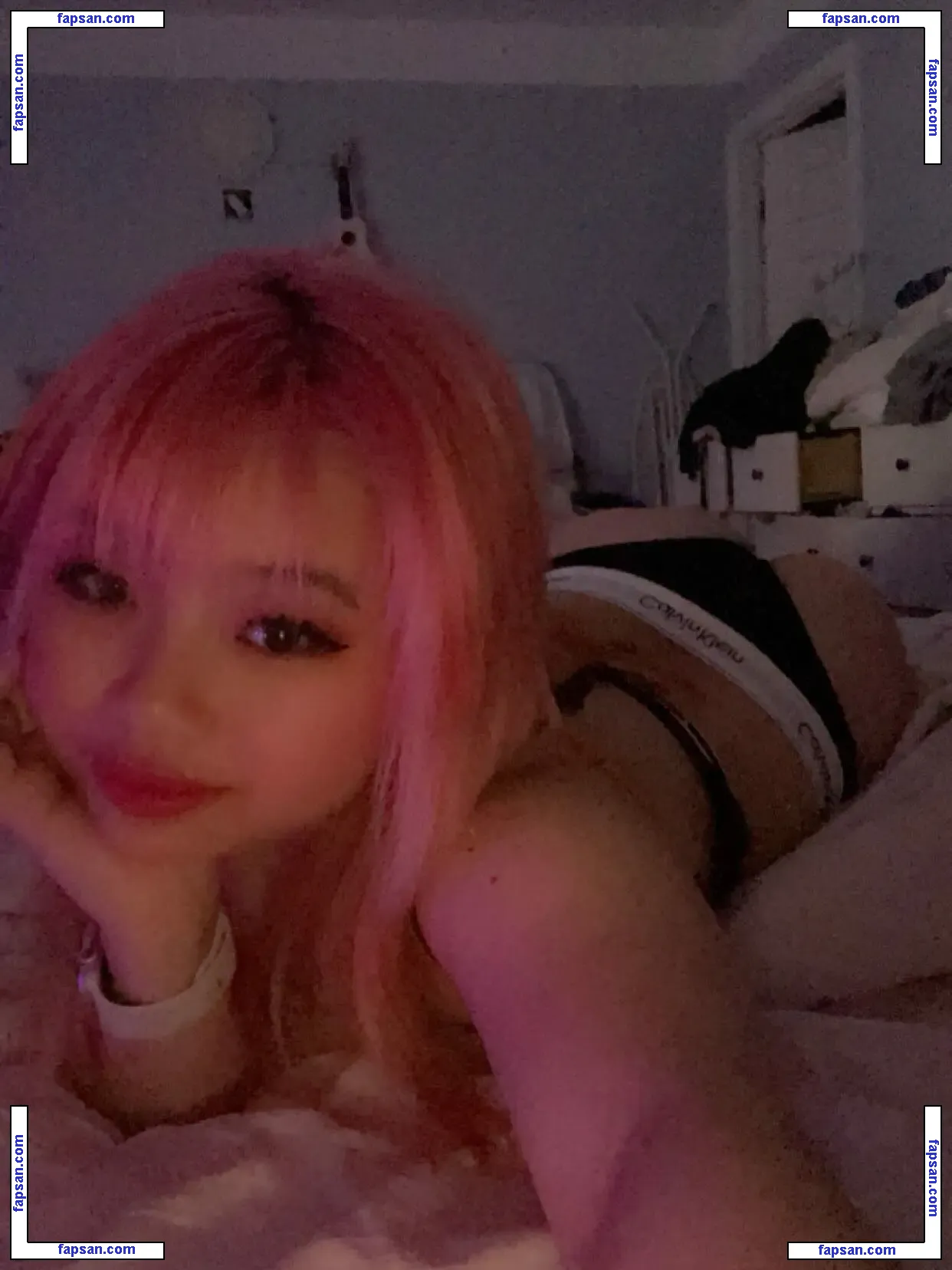 Seireals nude photo #0005 from OnlyFans