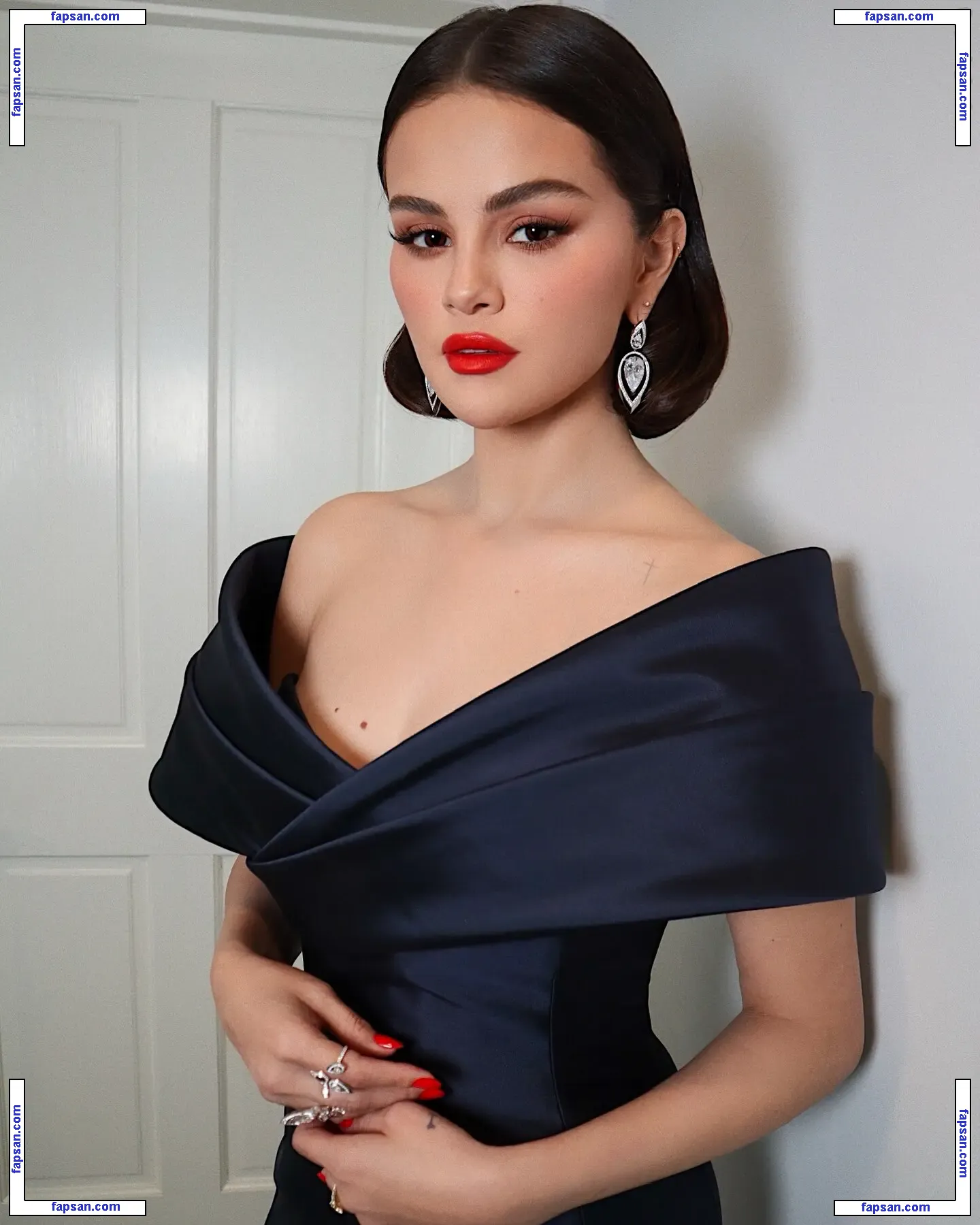 Selena Gomez nude photo #0167 from OnlyFans