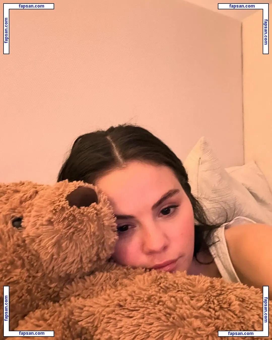 Selena Gomez nude photo #0265 from OnlyFans