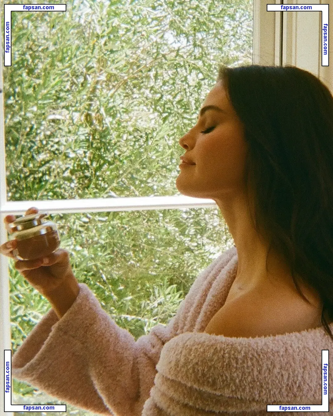 Selena Gomez nude photo #0278 from OnlyFans