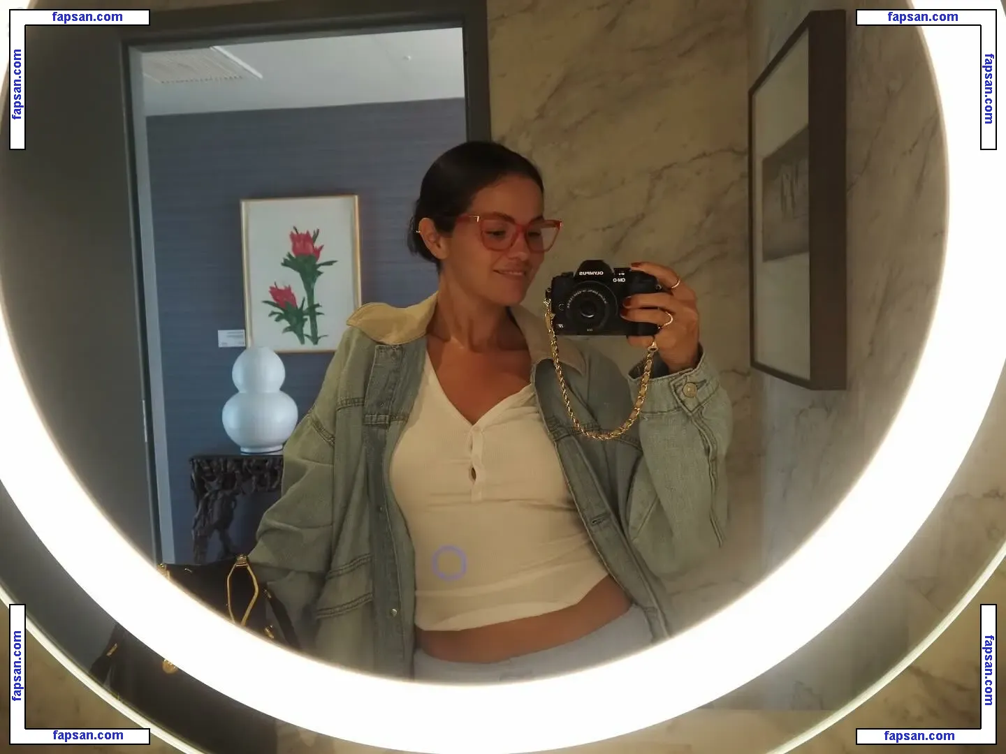 Selena Gomez nude photo #0296 from OnlyFans