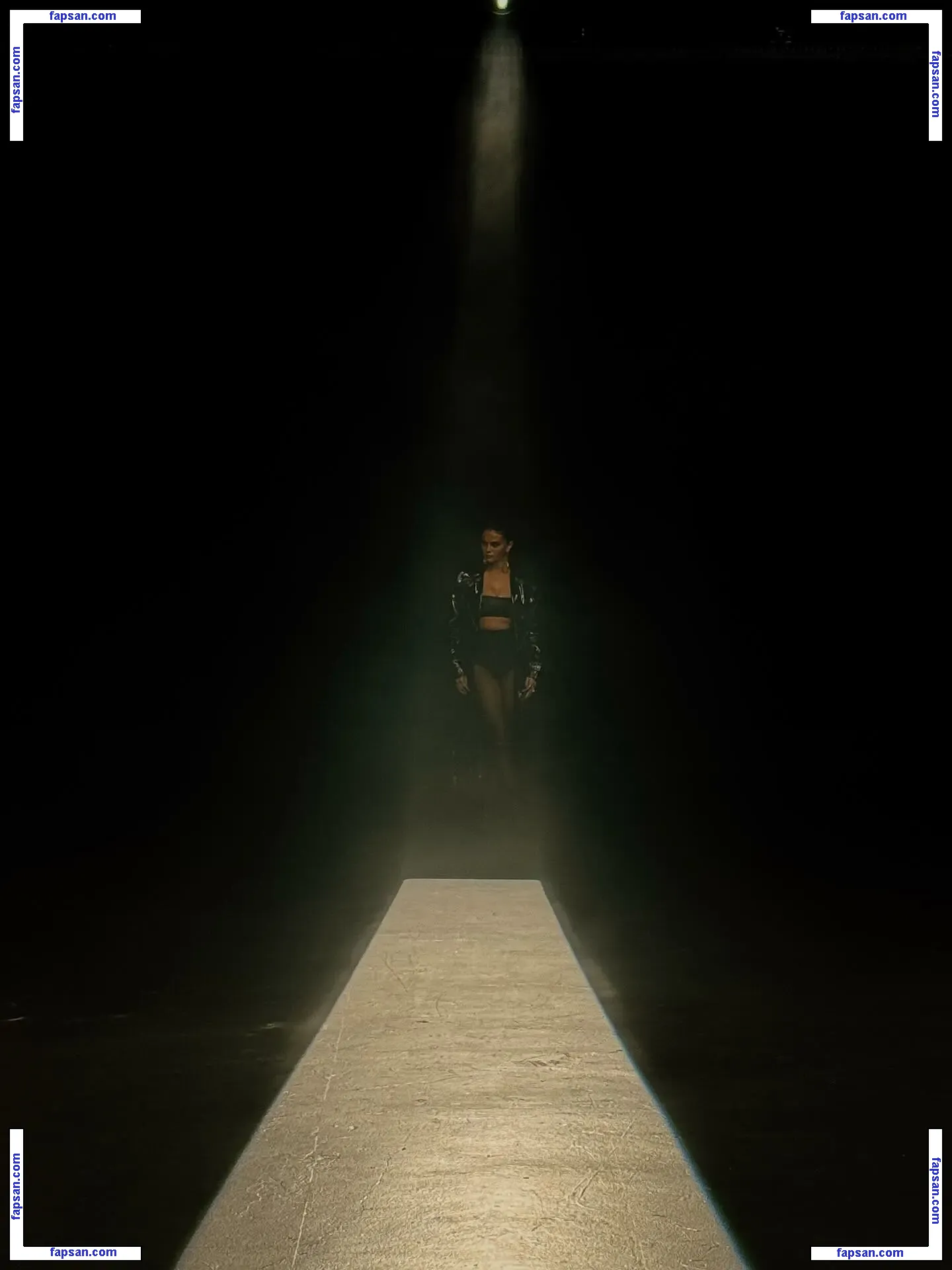 Selena Gomez nude photo #0323 from OnlyFans