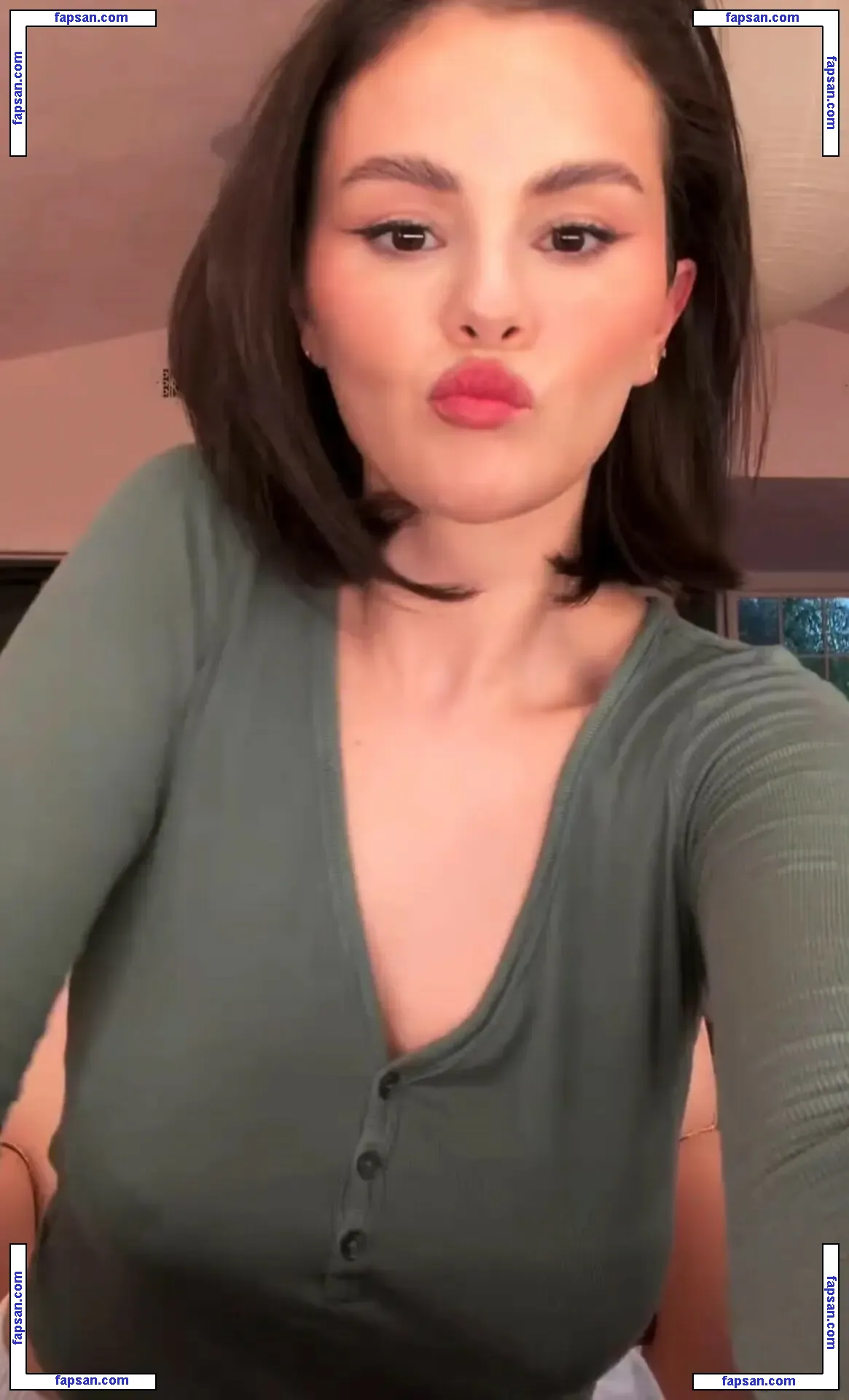 Selena Gomez nude photo #0335 from OnlyFans