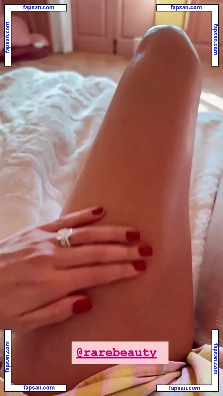 Selena Gomez nude photo #0373 from OnlyFans