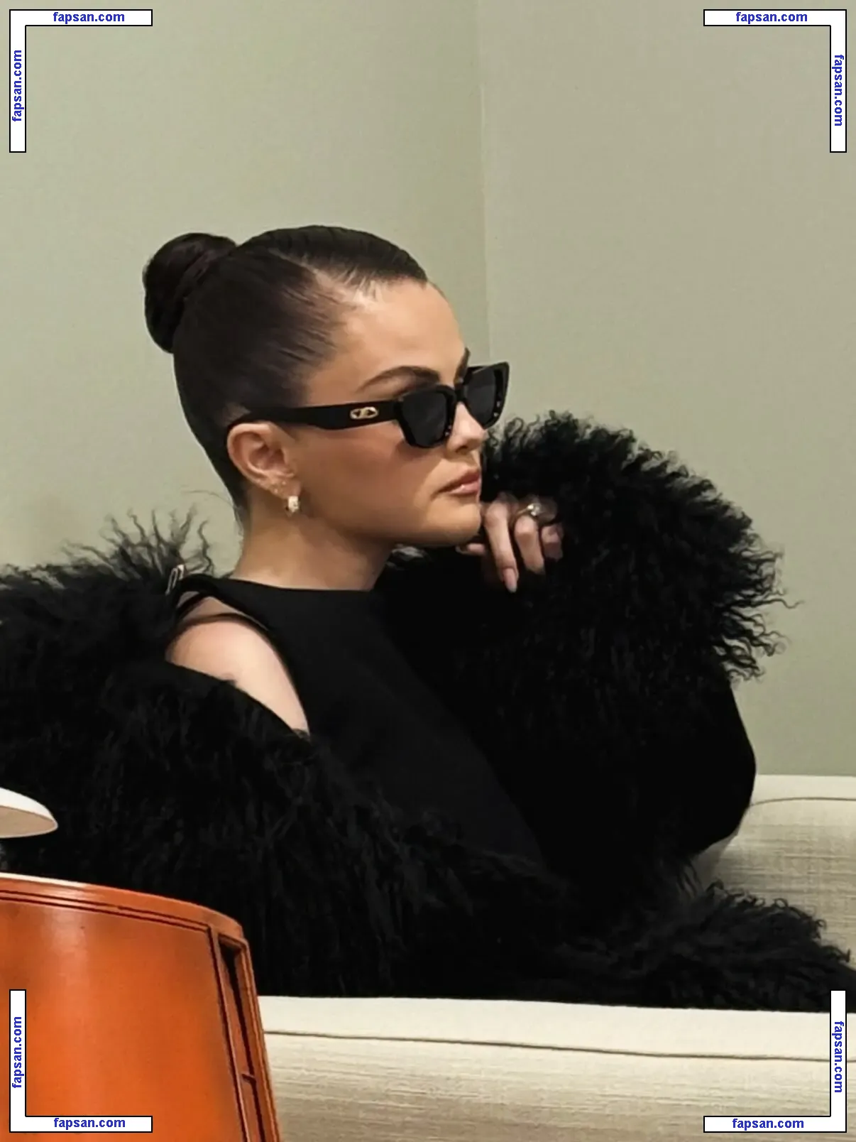 Selena Gomez голая фото #0381 с Онлифанс