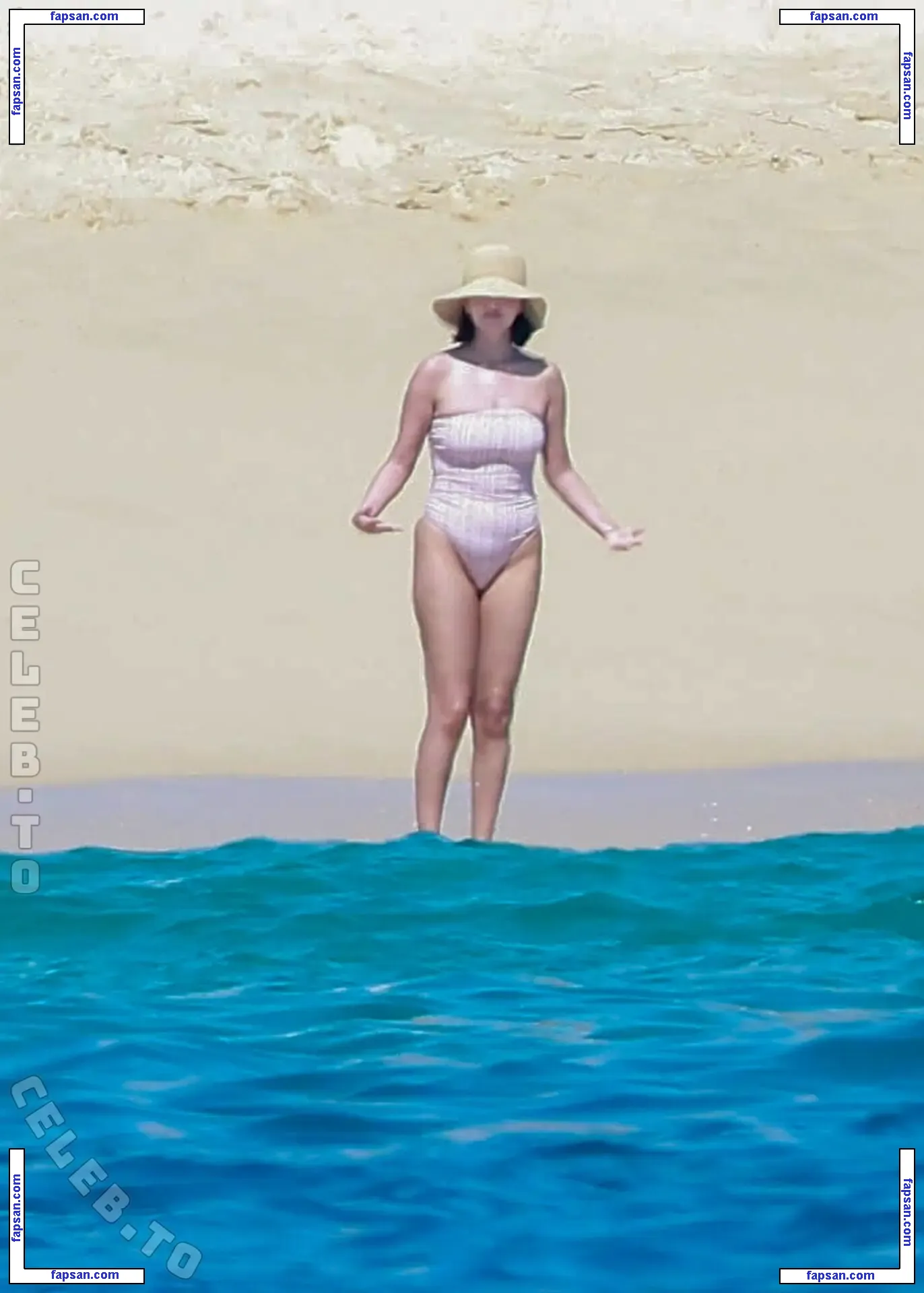 Selena Gomez nude photo #0393 from OnlyFans