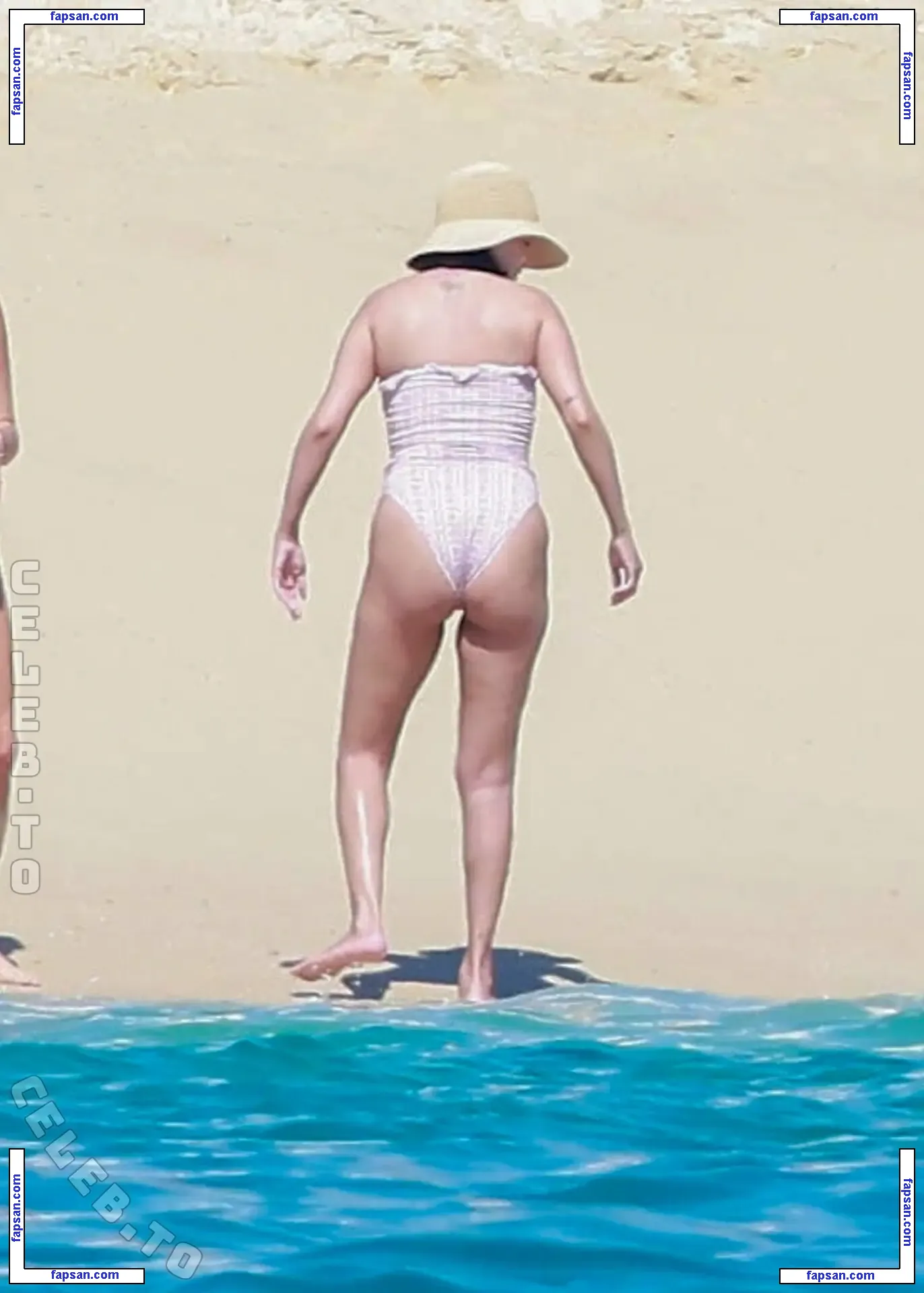 Selena Gomez nude photo #0398 from OnlyFans