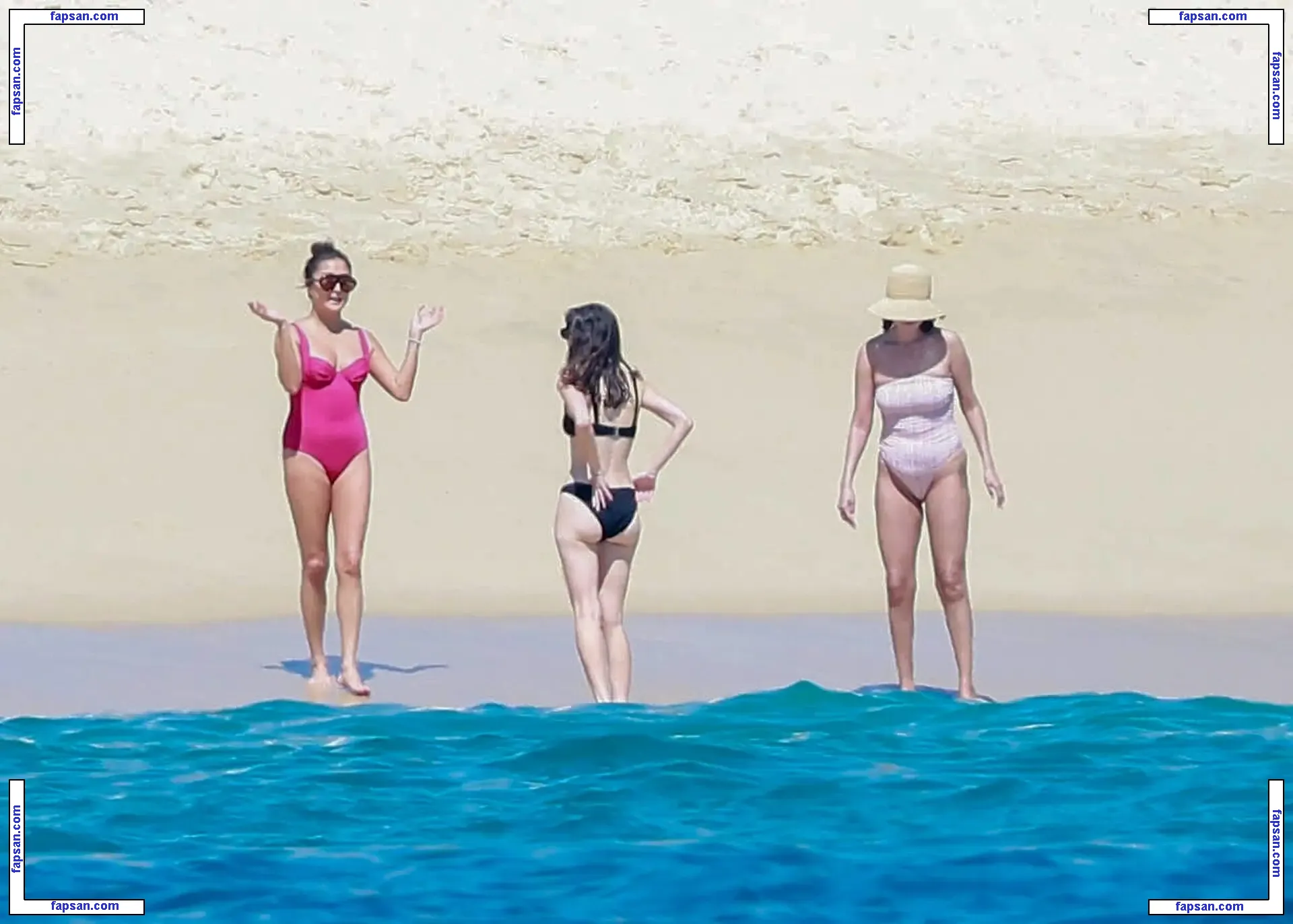 Selena Gomez nude photo #0401 from OnlyFans