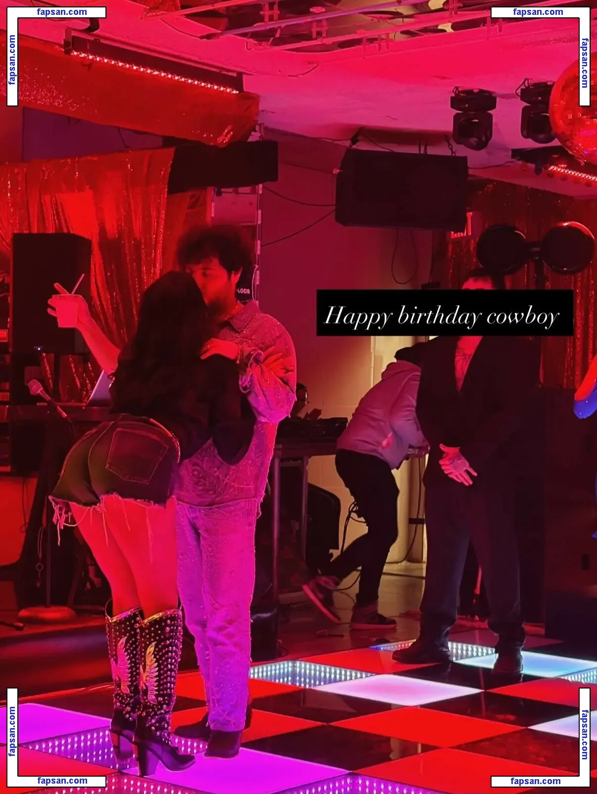 Selena Gomez nude photo #0413 from OnlyFans