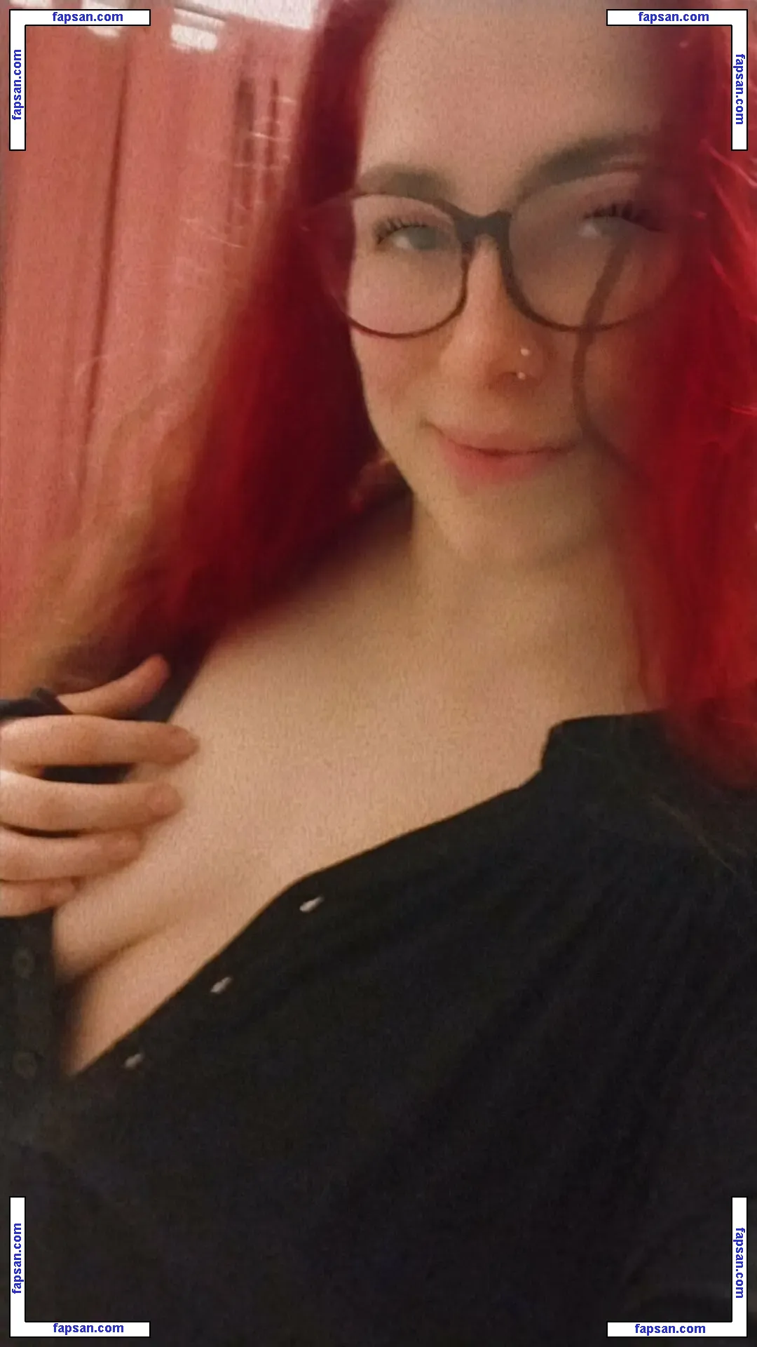 selenaonfire nude photo #0004 from OnlyFans
