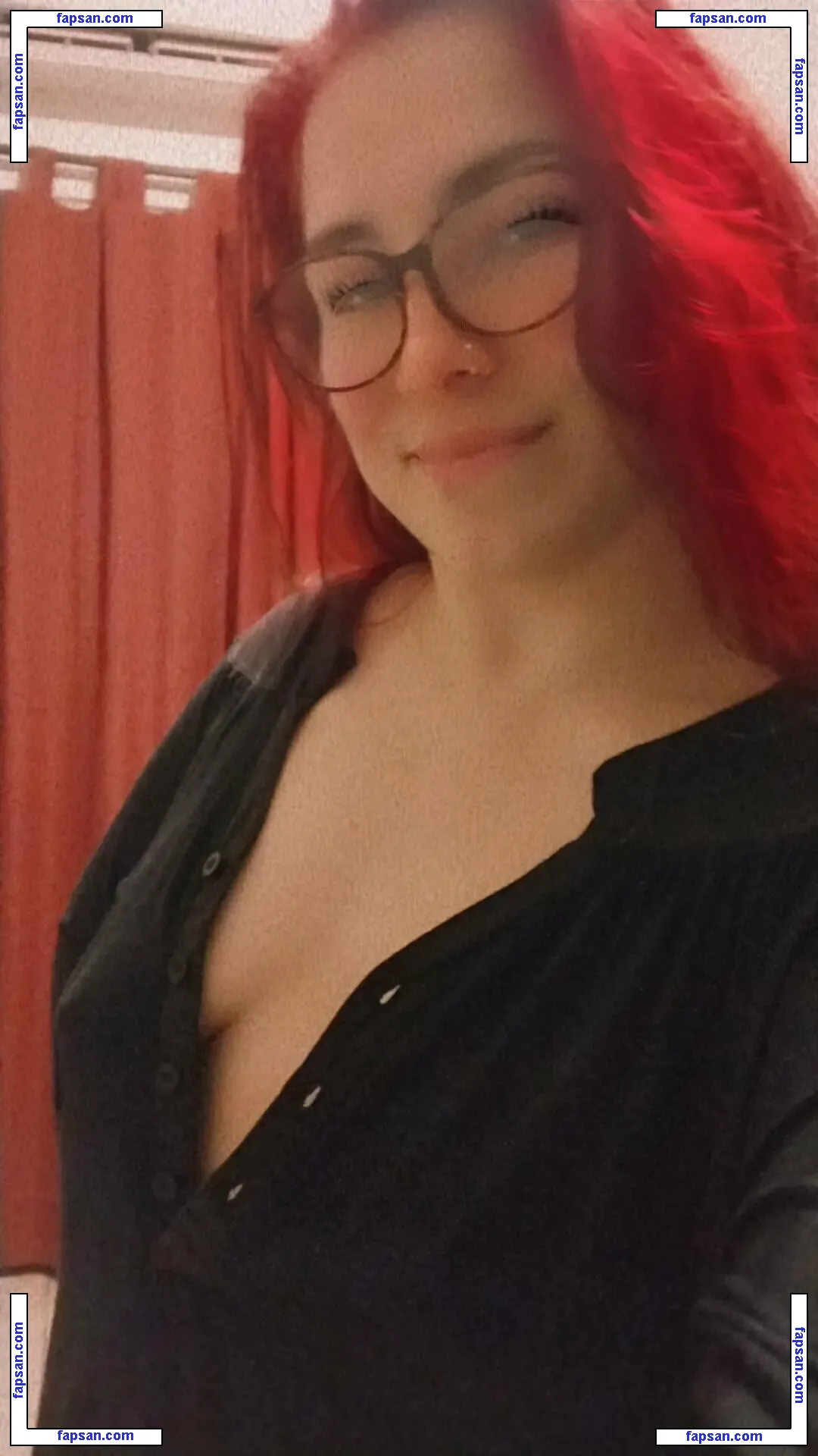selenaonfire nude photo #0020 from OnlyFans