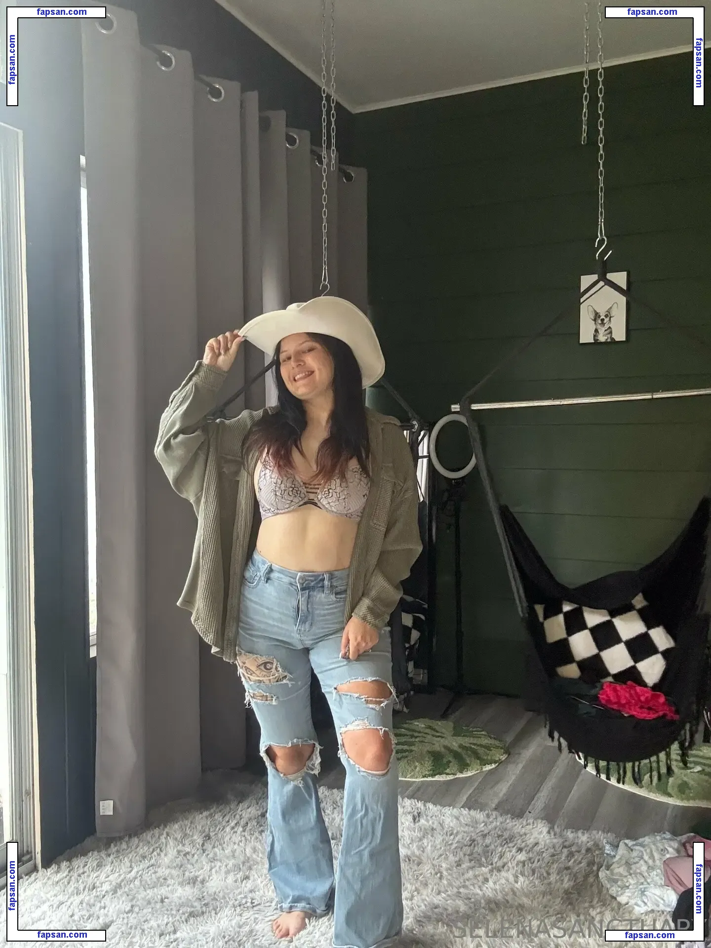 selenassanctuary nude photo #0023 from OnlyFans