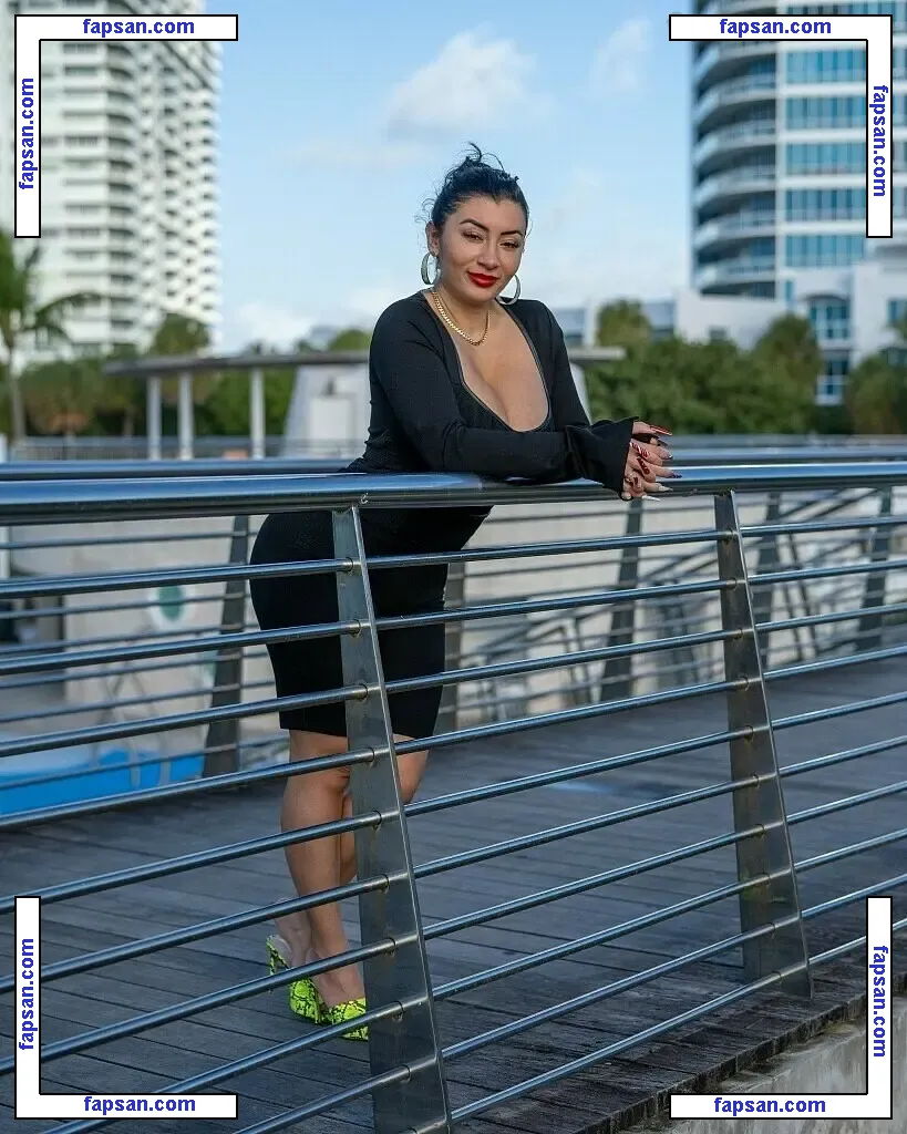 selenaxadams nude photo #0006 from OnlyFans