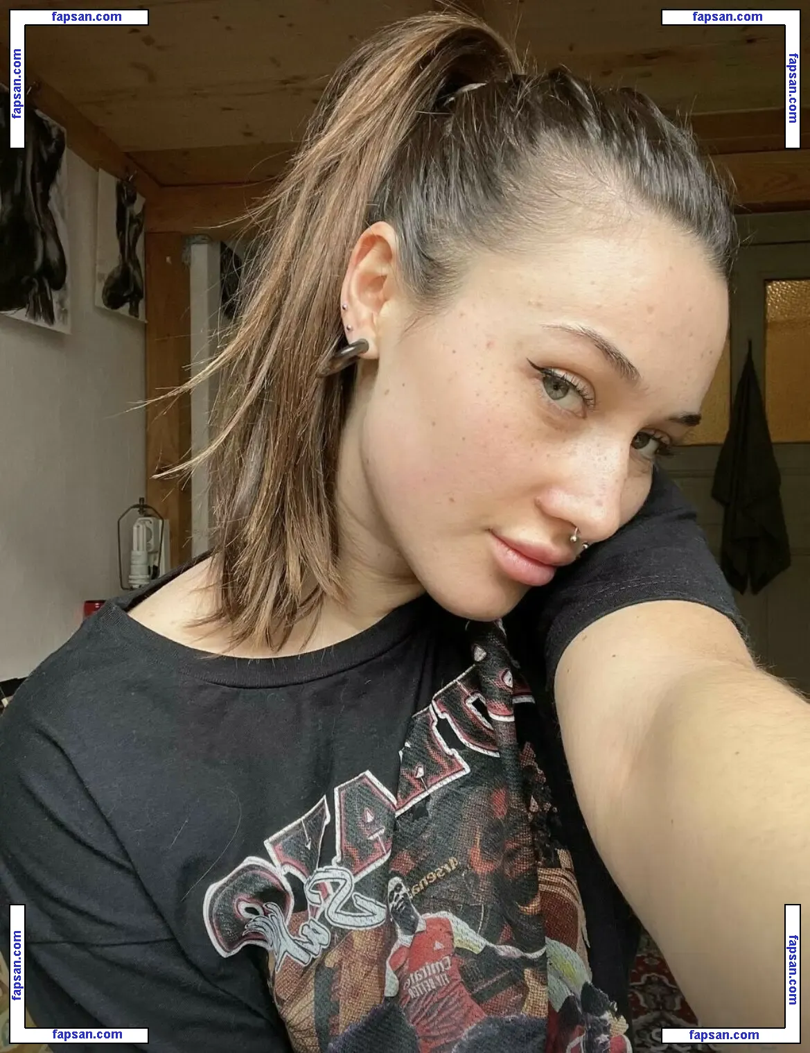 selenesmalltitts nude photo #0002 from OnlyFans