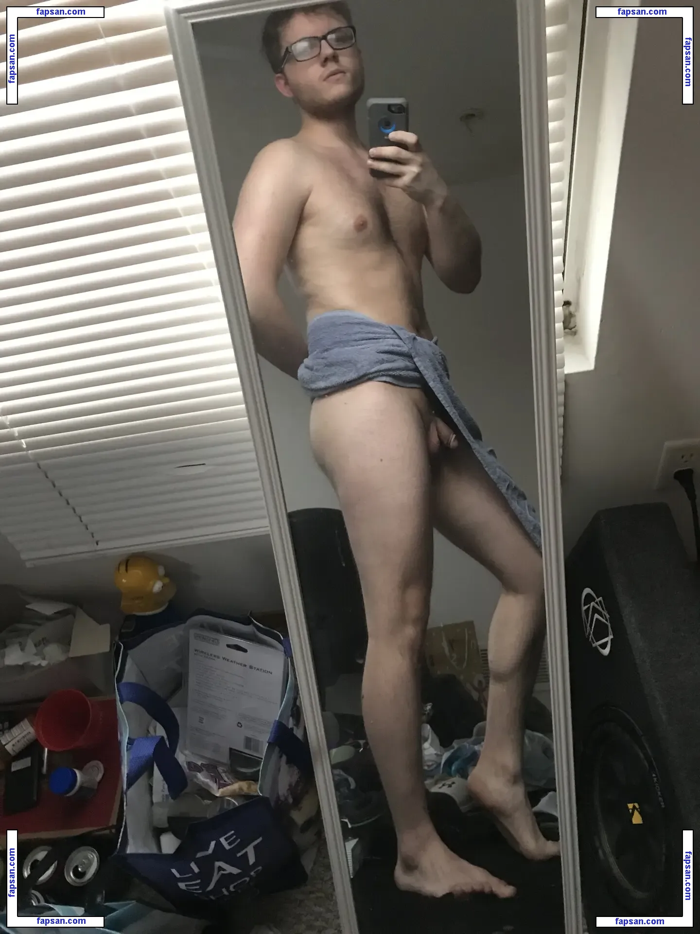 selfiejesus nude photo #0006 from OnlyFans