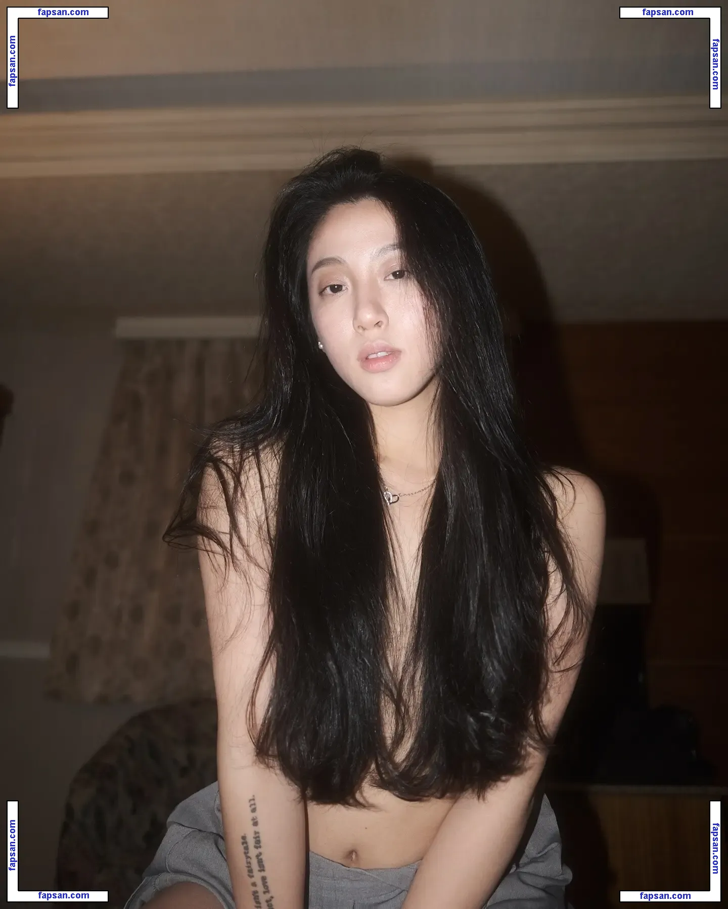 selinamimi nude photo #0006 from OnlyFans