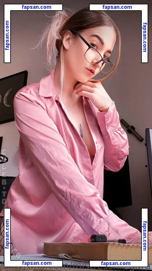 SenpaiHades nude photo #0004 from OnlyFans