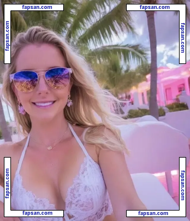 SensualSarah1 nude photo #0001 from OnlyFans