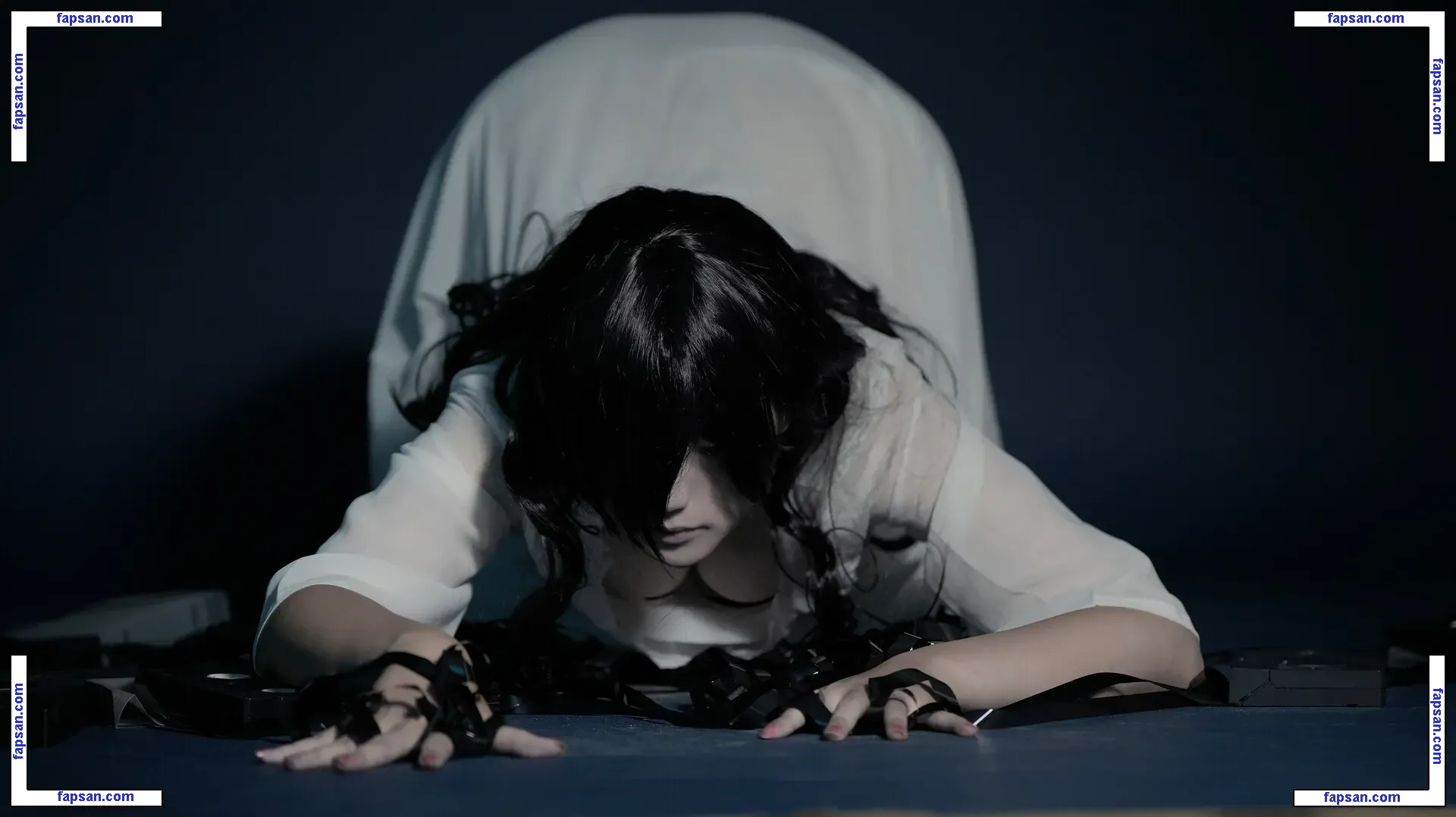 senyeyezi голая фото #0023 с Онлифанс