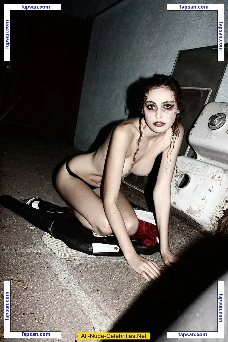 Seramann nude photo #0005 from OnlyFans