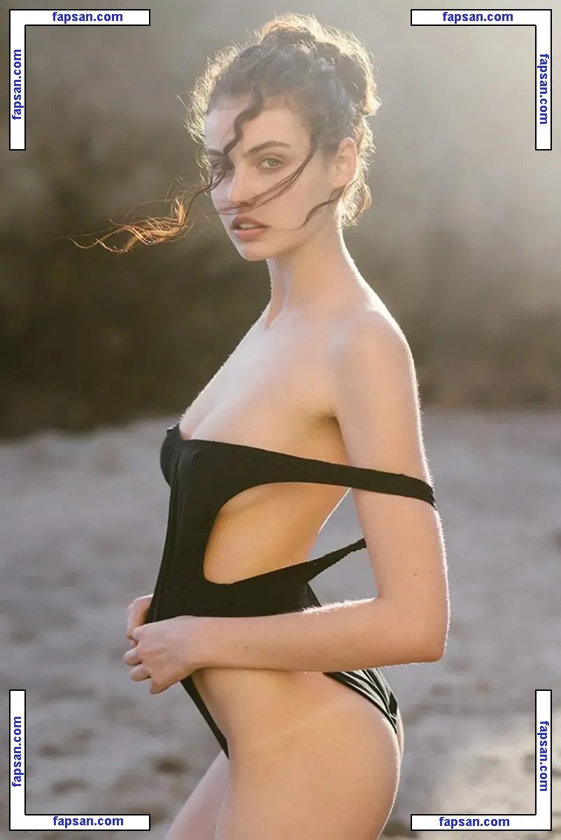 Seramann nude photo #0021 from OnlyFans