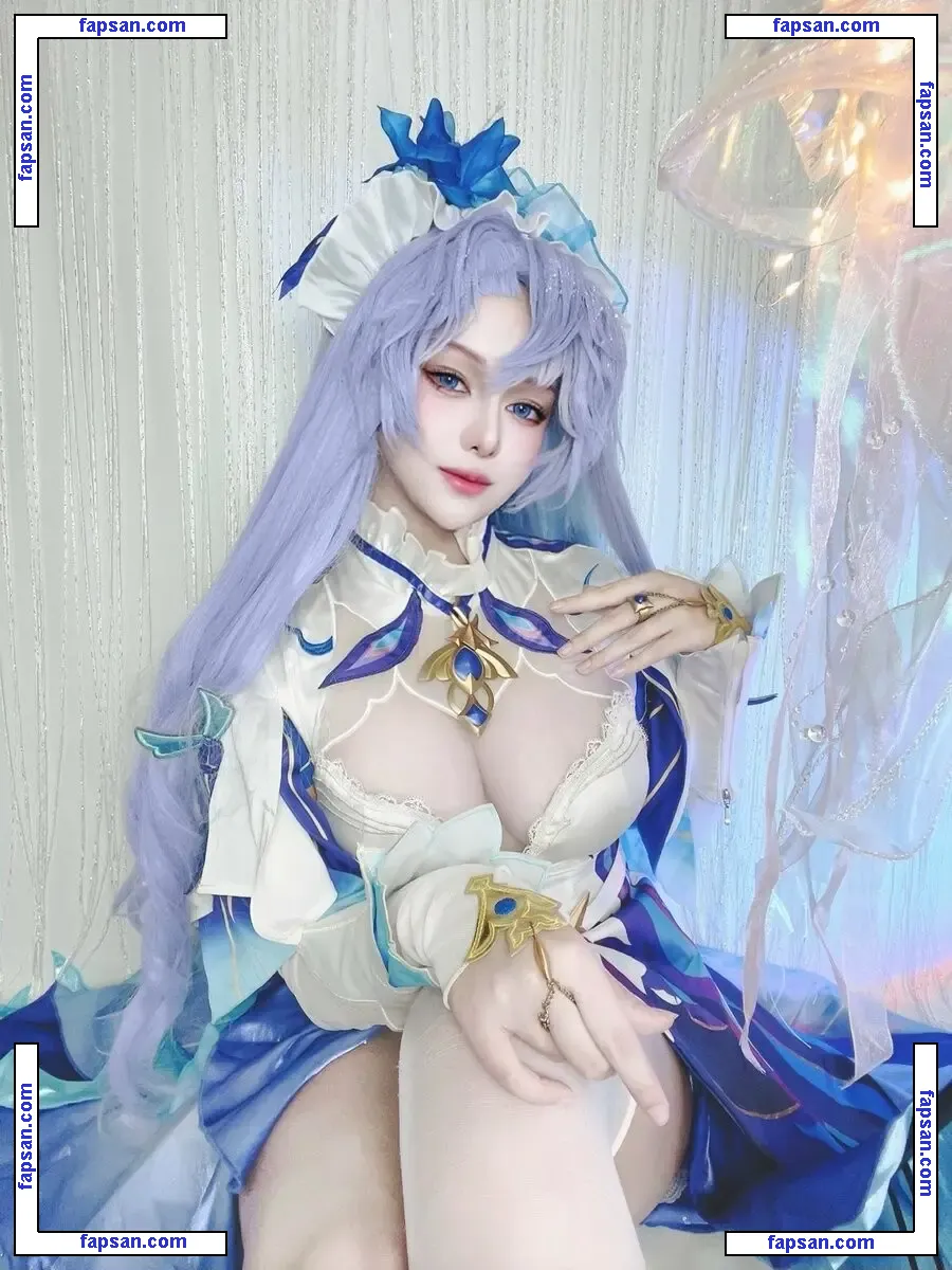 Seraviin голая фото #0002 с Онлифанс