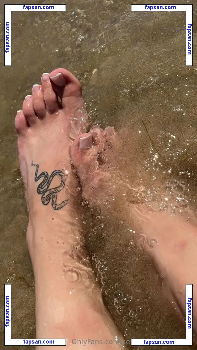 serenitysapphire808 nude photo #0034 from OnlyFans