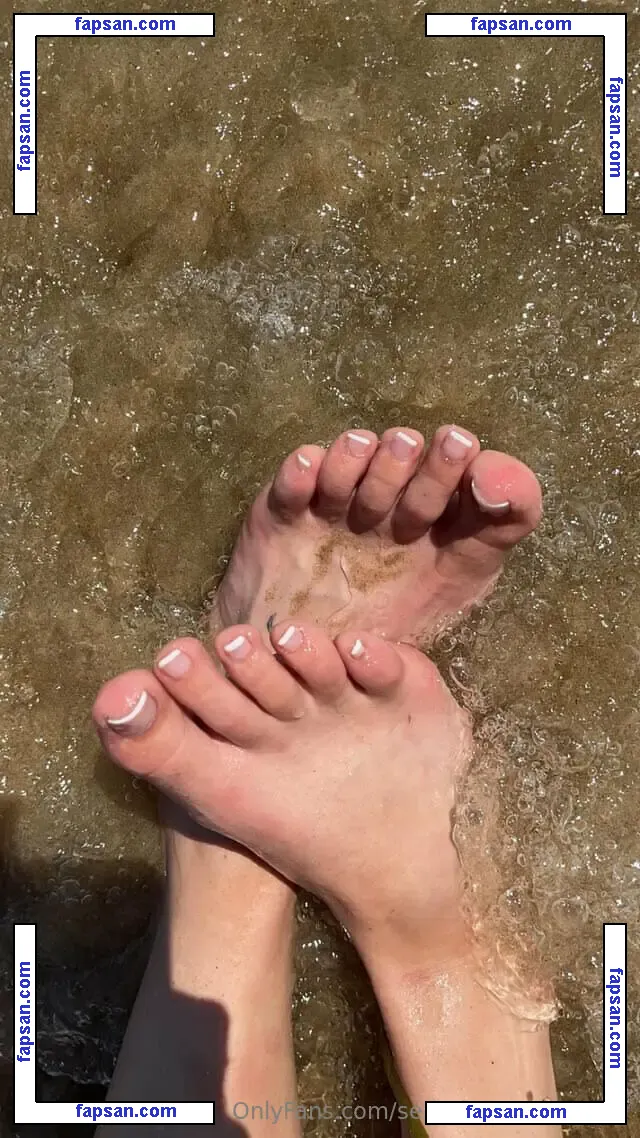 serenitysapphire808 nude photo #0053 from OnlyFans