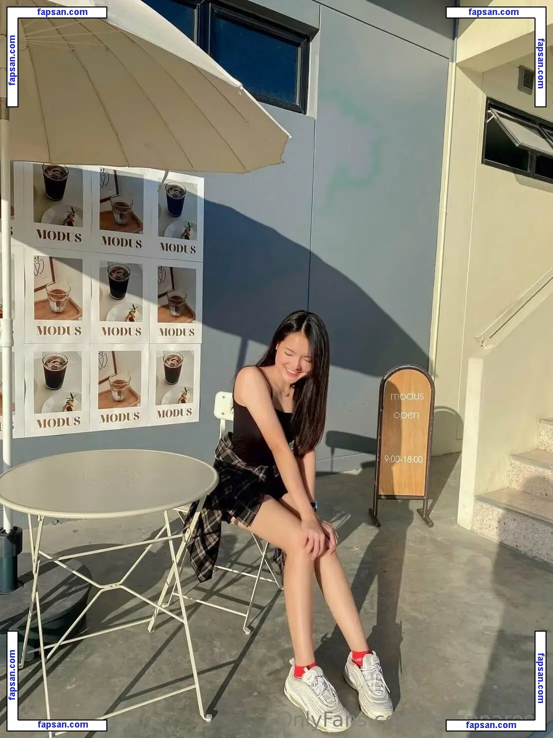 serennarose nude photo #0001 from OnlyFans