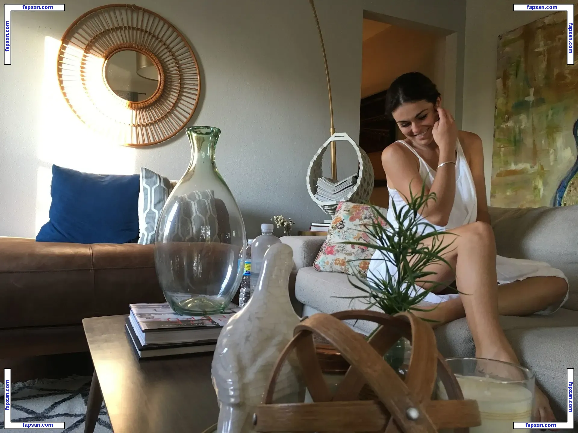 Serinda Swan nude photo #0423 from OnlyFans