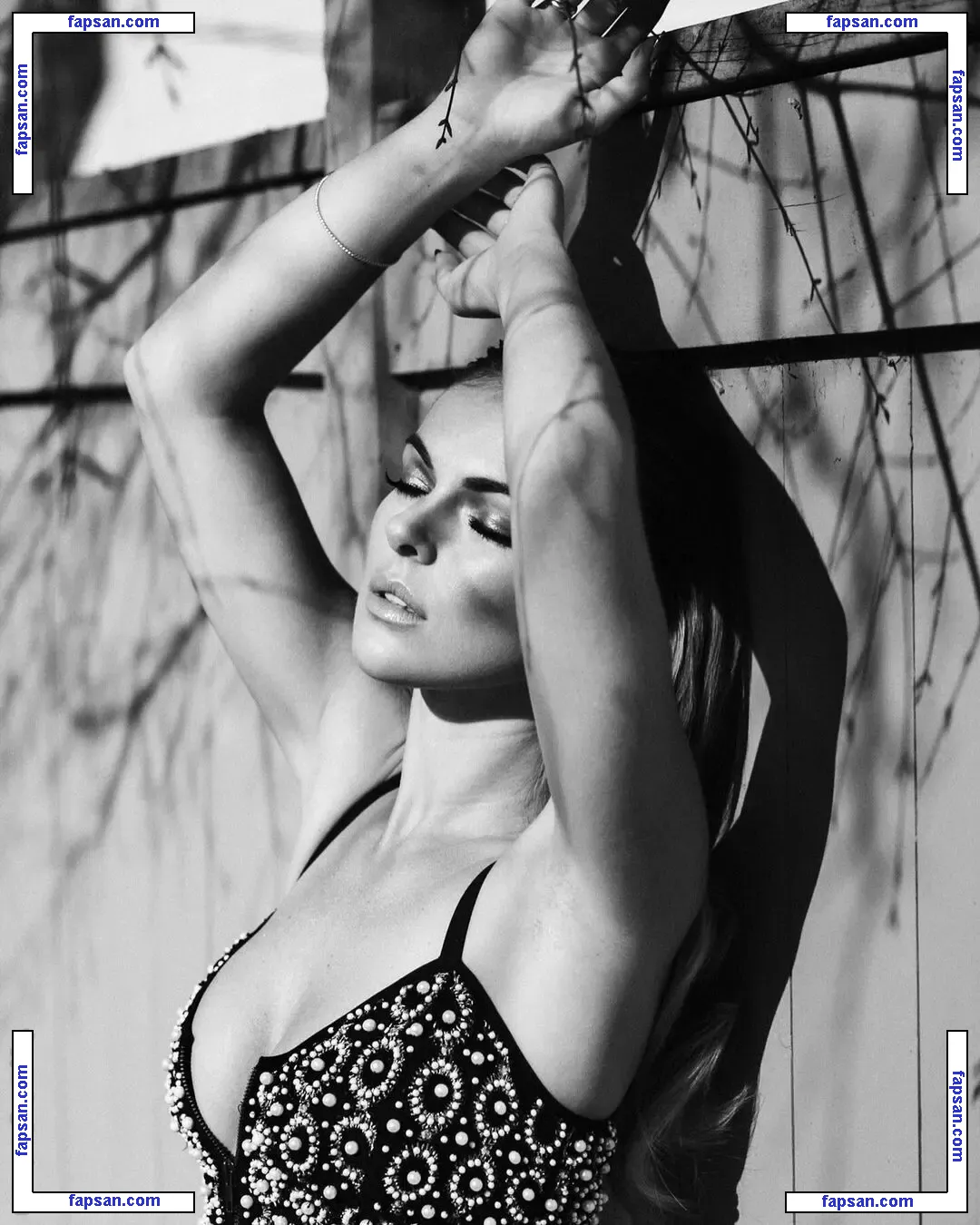 Serinda Swan nude photo #0486 from OnlyFans