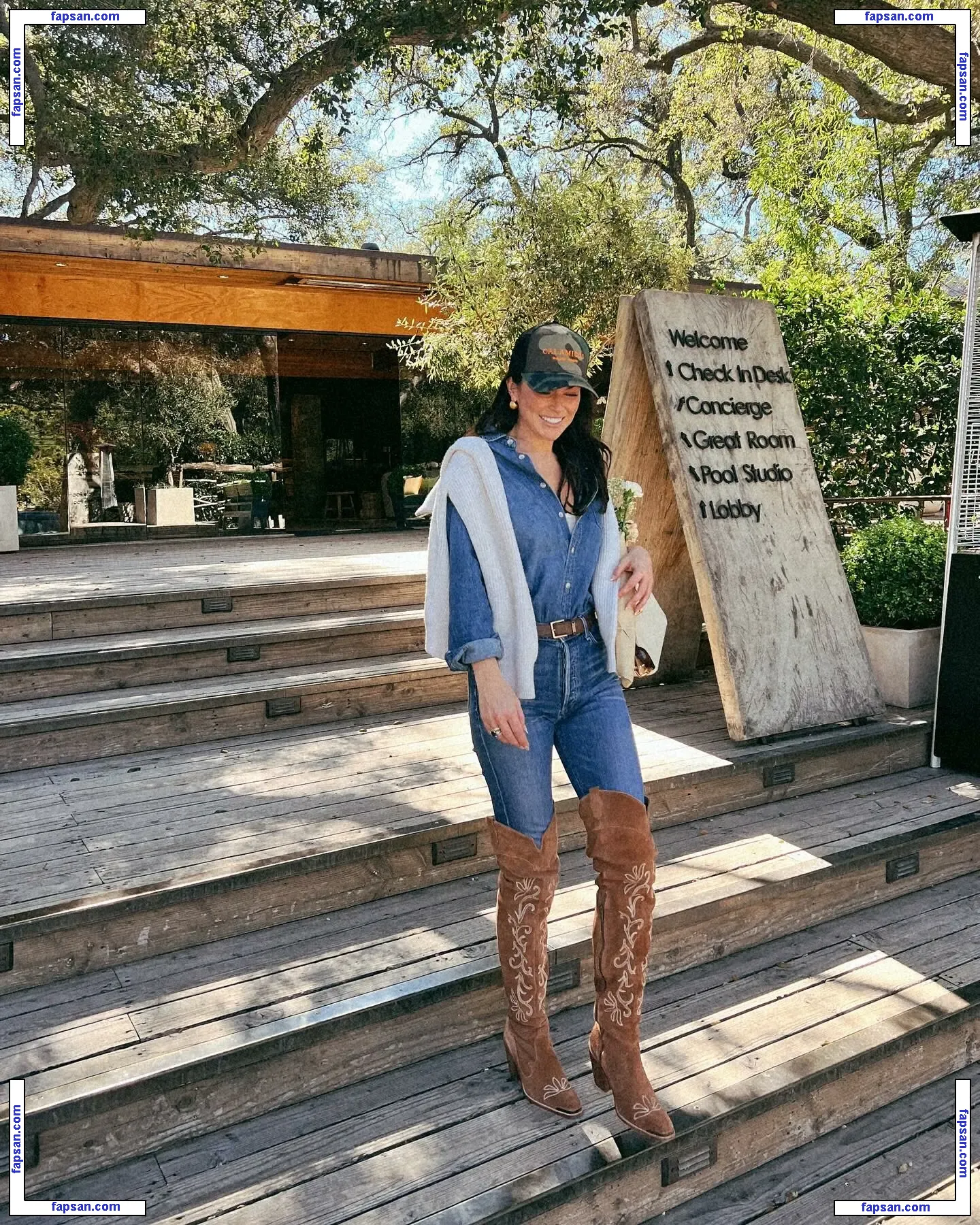 Serinda Swan nude photo #0577 from OnlyFans