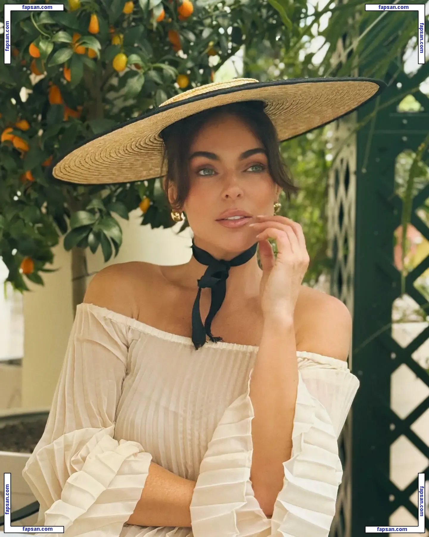 Serinda Swan nude photo #0584 from OnlyFans
