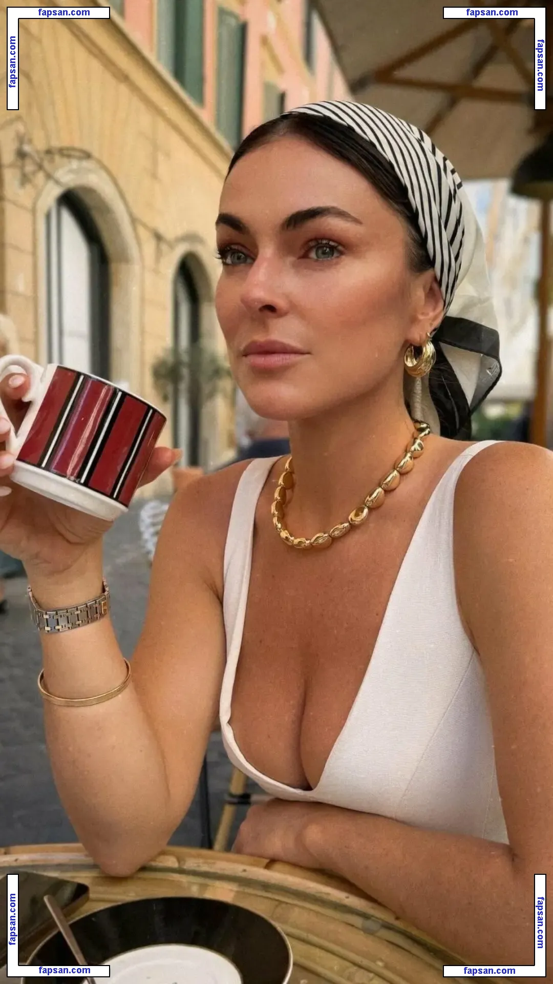 Serinda Swan nude photo #0595 from OnlyFans