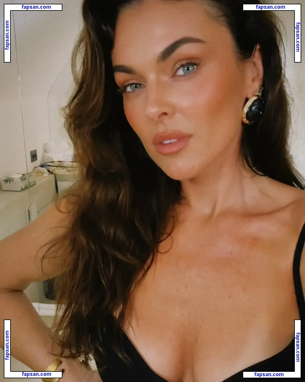 Serinda Swan nude photo #0601 from OnlyFans