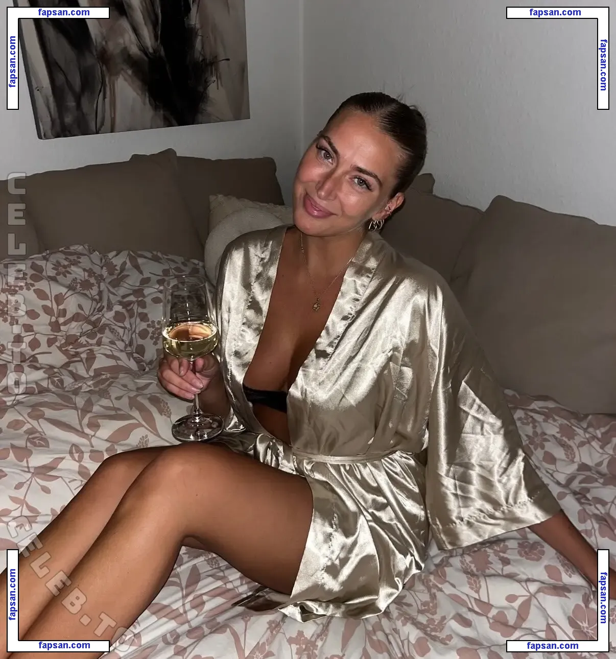 serineandersen nude photo #0024 from OnlyFans