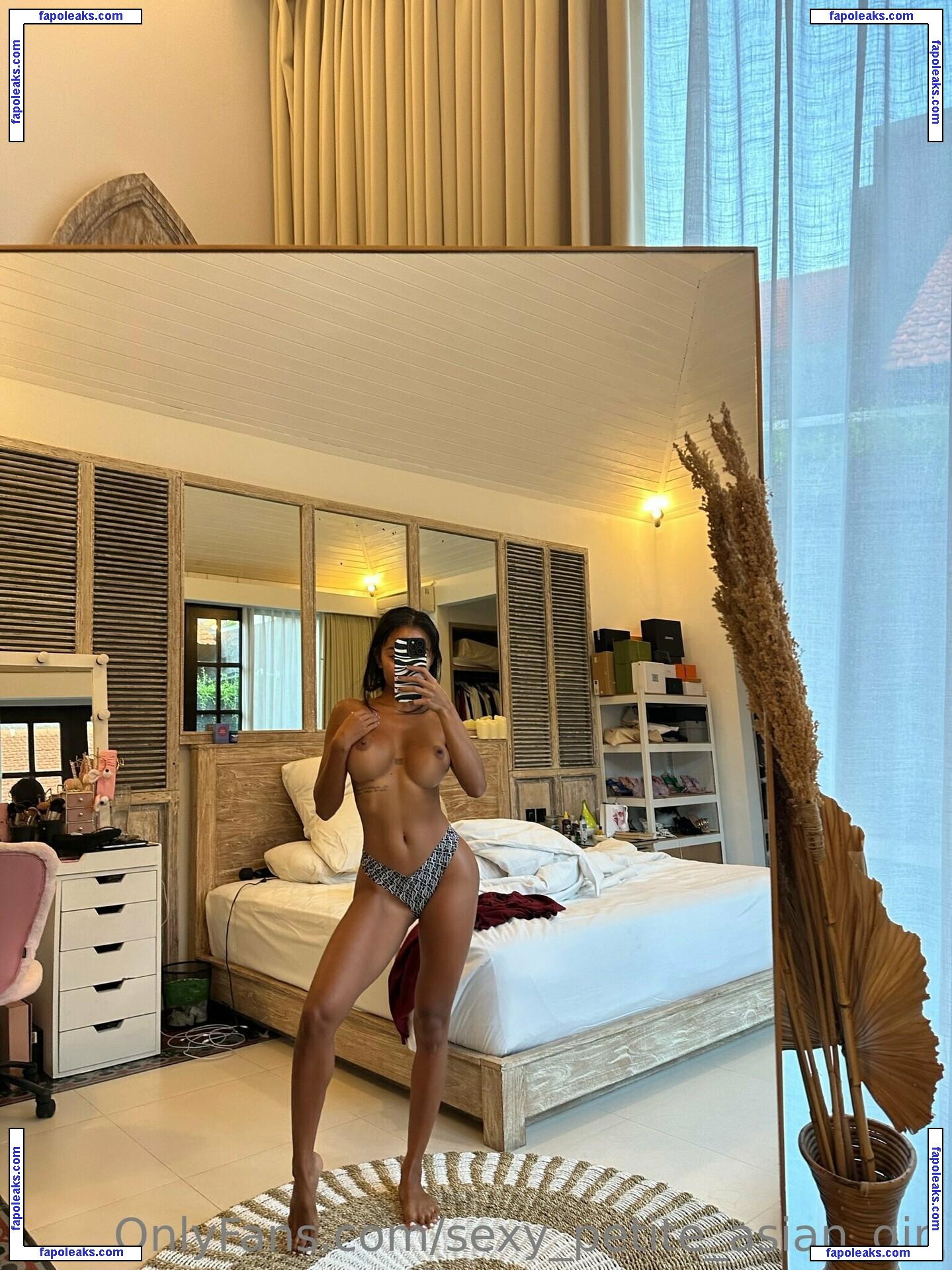 sexy_petite_asian_girl / carla-secret-world nude photo #0078 from OnlyFans