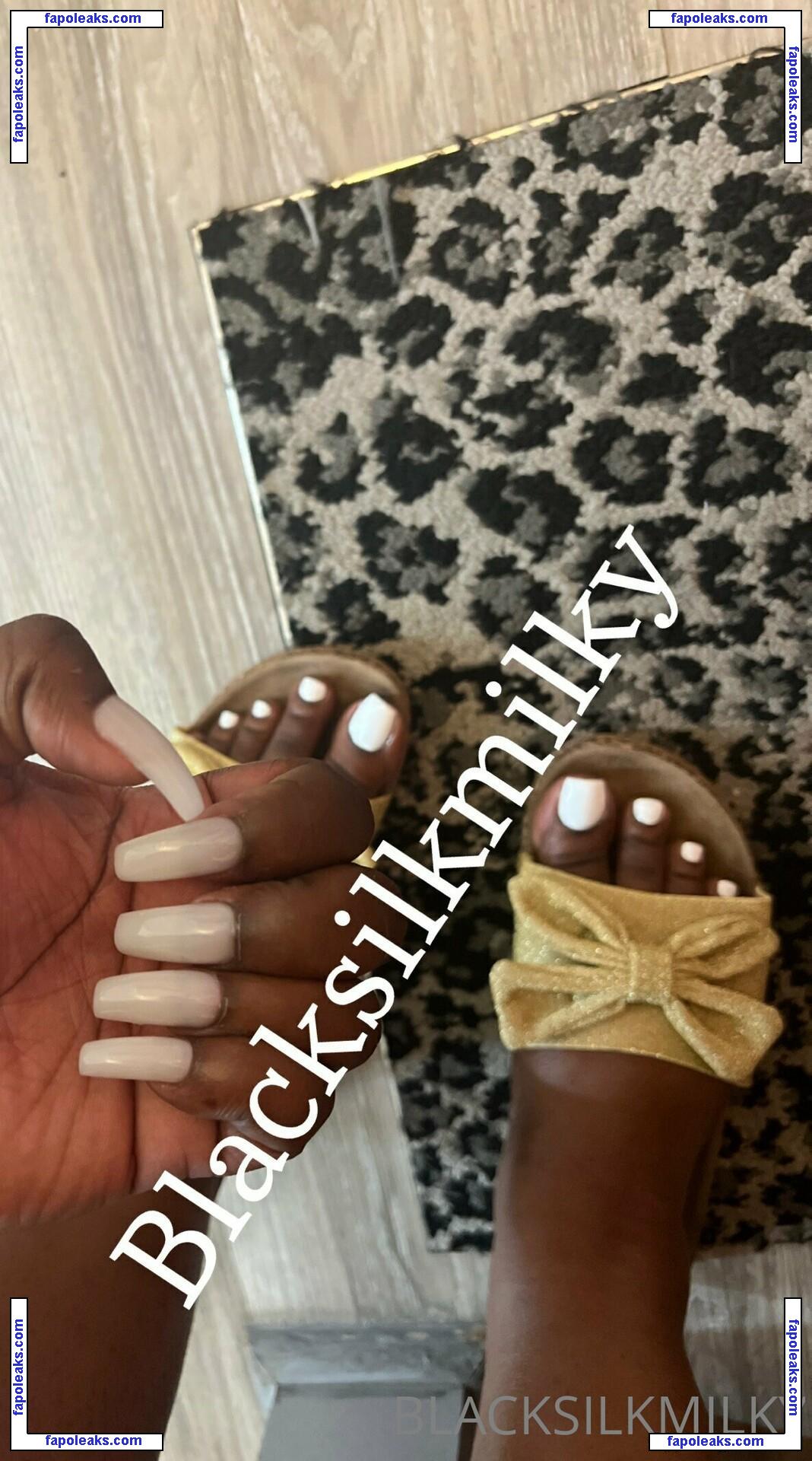 sexyblacksilkp1 / sexyassredbone1 nude photo #0015 from OnlyFans