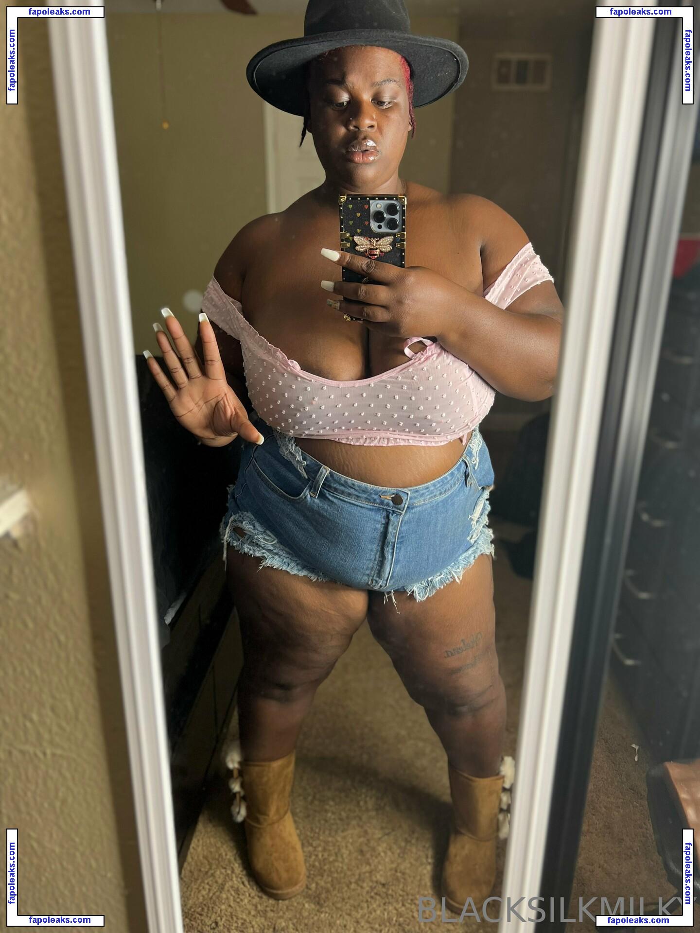 sexyblacksilkp1 / sexyassredbone1 nude photo #0017 from OnlyFans