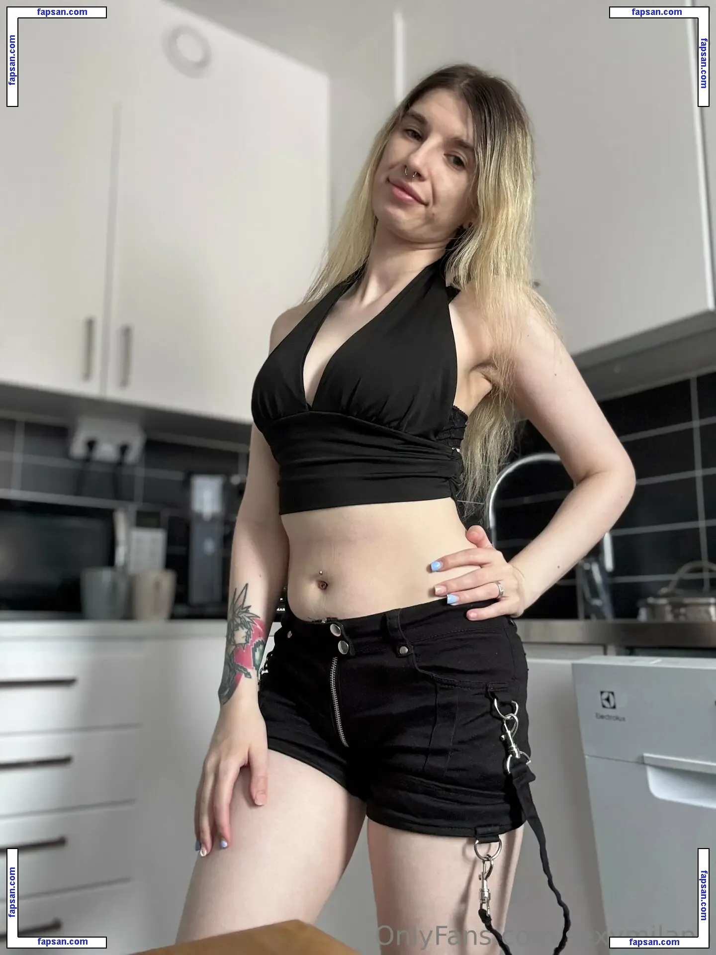 sexymilano nude photo #0170 from OnlyFans