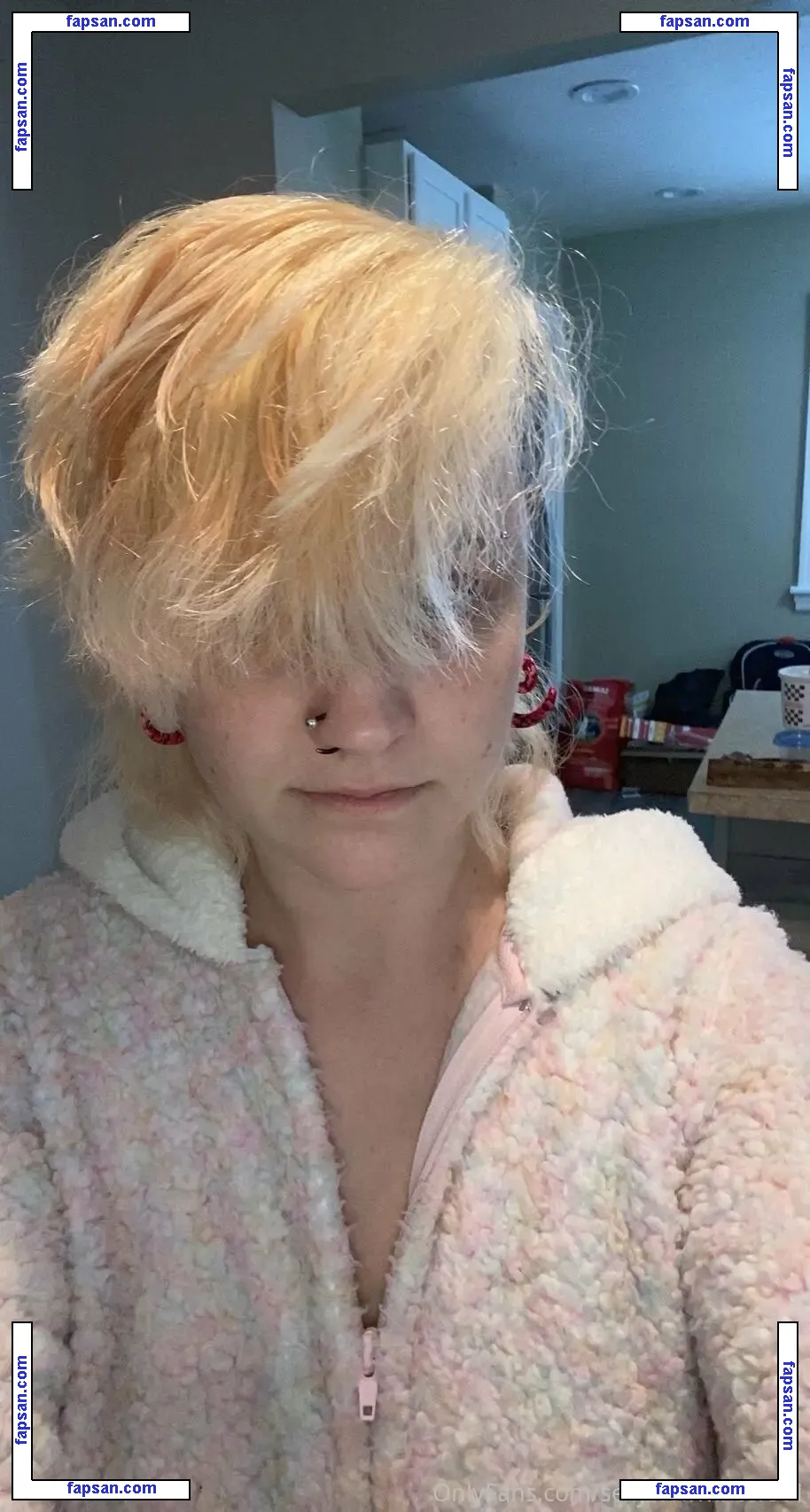 sexywolfwinters01 nude photo #0024 from OnlyFans