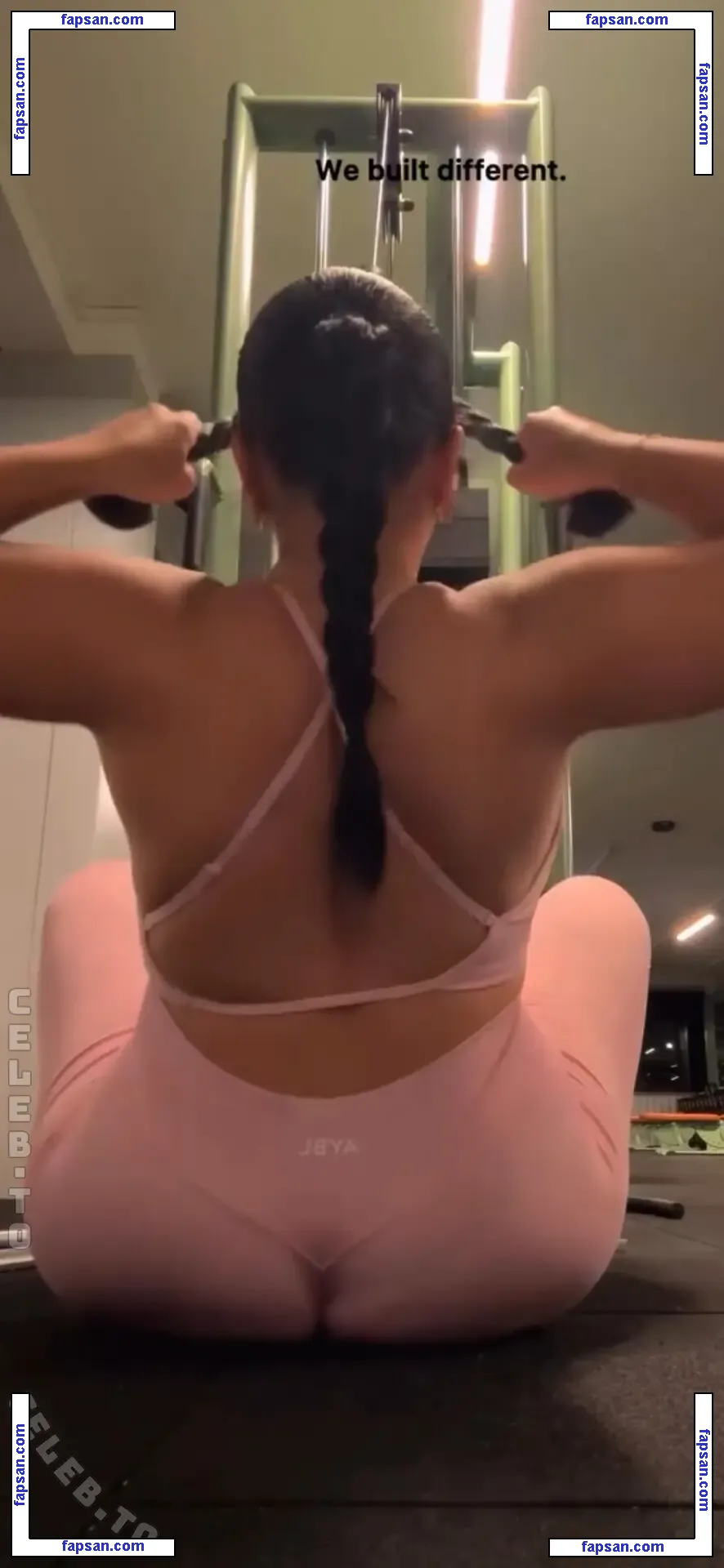 Seymosuum голая фото #0005 с Онлифанс